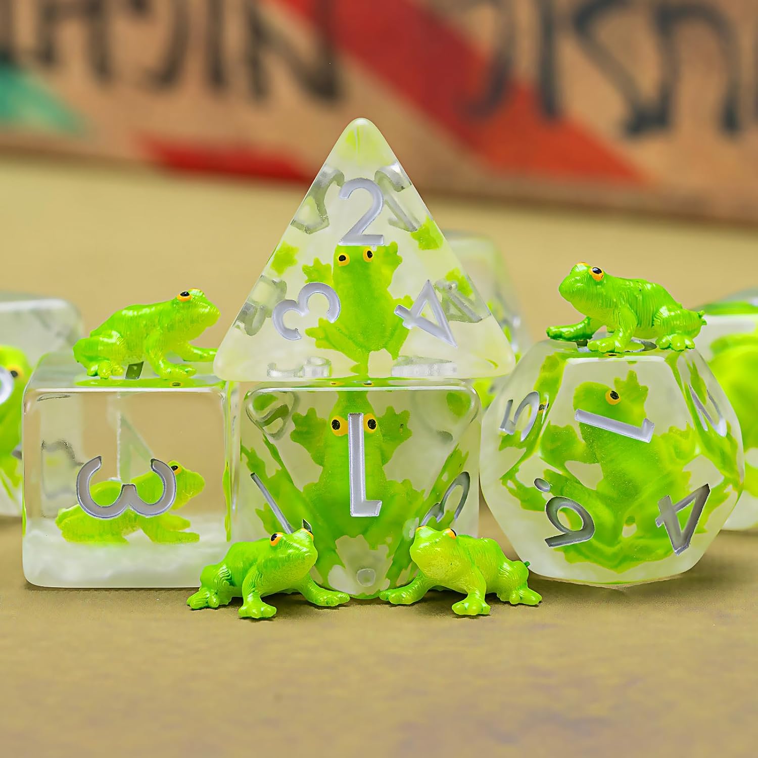D&D Frog Dice Set, Resin Polyhedral Dice for Dungeons and Dragons, RPG, MTG DND 7-DIE (D4, D6, D8, D10, D12, D20, D%)