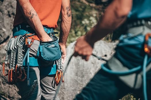 Amazon | PETZL - ADJAMA クライミングハーネス、ブルー2.0、スモール 