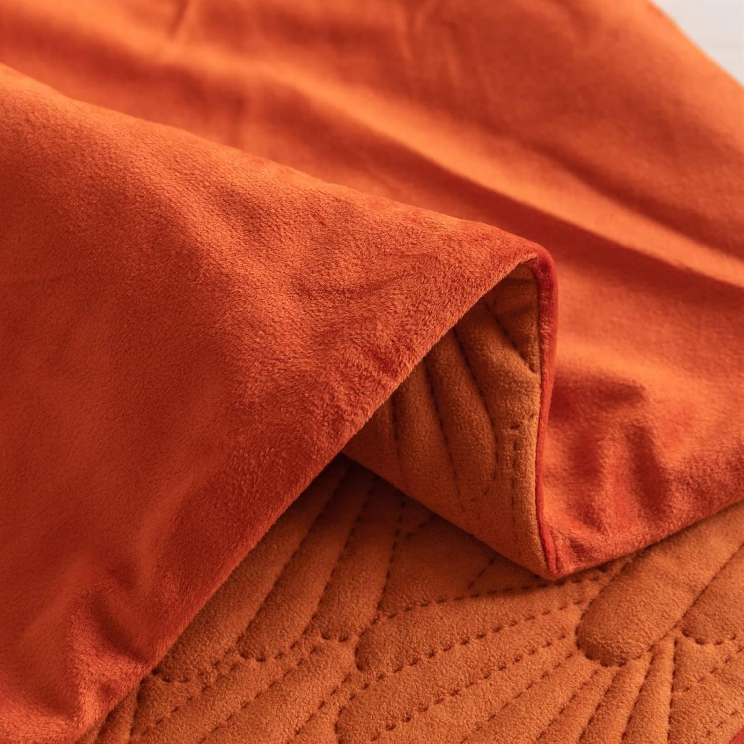 Bed Runner Solid Quilted Fleece Breathable Modern Bedding Scarf Protection for Bedroom Hotel King Orange