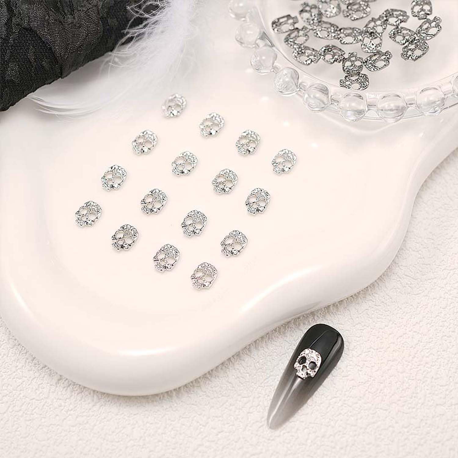 20pcs Silver Skull Nail Rhinestone Halloween Skeleton Head Nail Accessories Retro Metal Alloy Dark Style Nail Art Charms Halloween 3D Skull Face Designs Nail Jewelry for Halloween Nail Decor