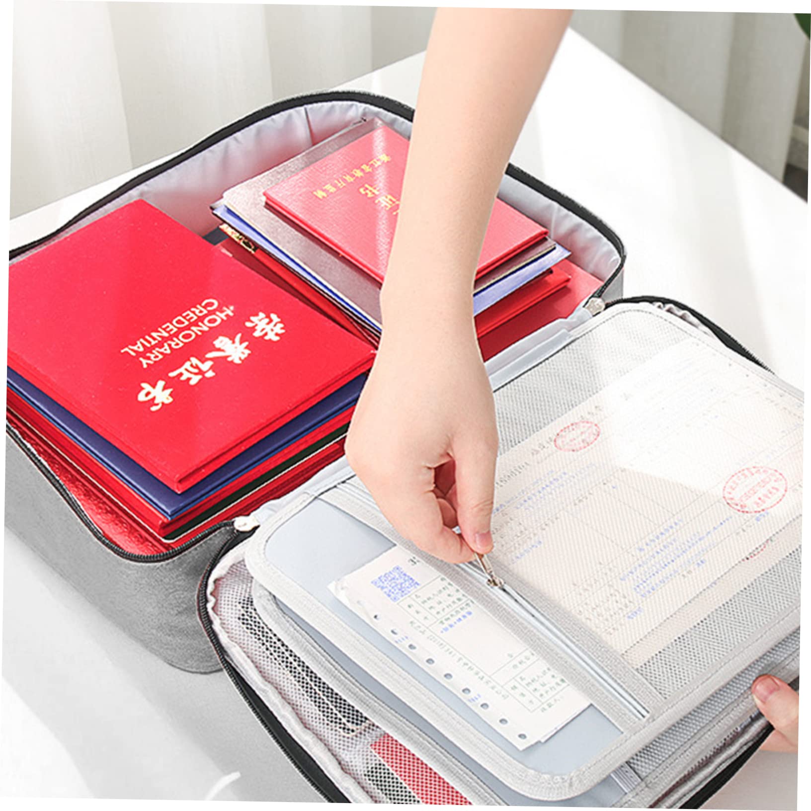 Bolsa de Almacenamiento Ignífuga y Resistente al Agua para Documentos Cerradura, Multicapa y Gran Capacidad Adecuado para Oficina y Uso Escolar Color Aleatorio