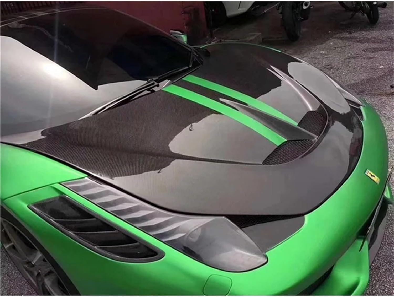 フルカーボンファイバー製ボディのフェラーリ458 : r/Ferrari