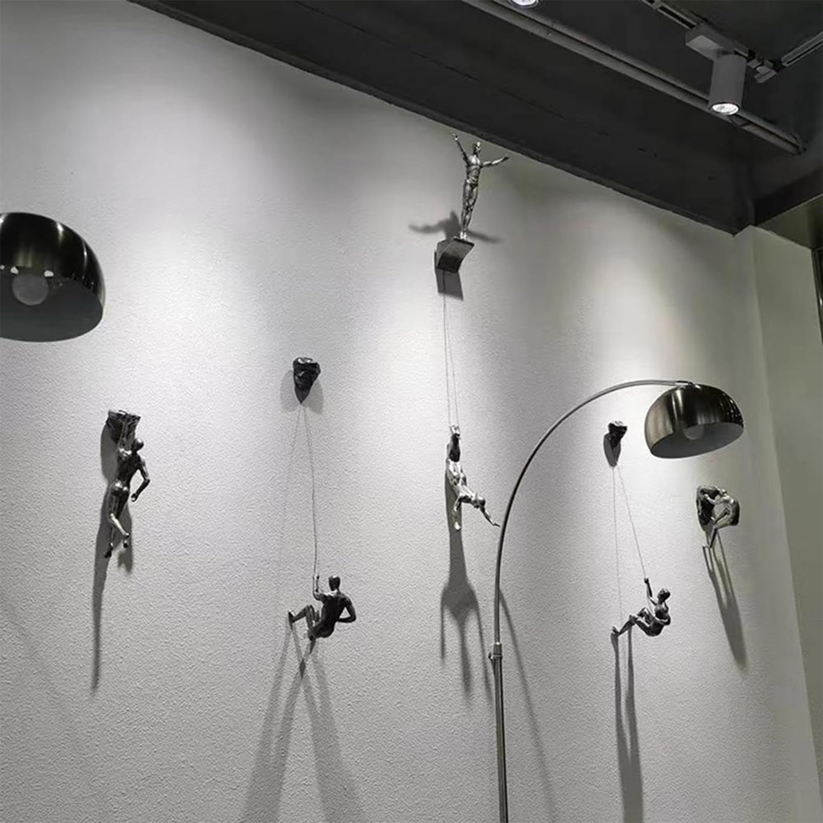 Kletternder Mann Wandskulptur Satz Von 6 3D-Harz-Skulpturen Kletternder Mann Wandkunst Für Heim- Und Bürodekoration Präsentiert Den Charme Und Persönlichen Stil des Klettersports(Color:Mittel)