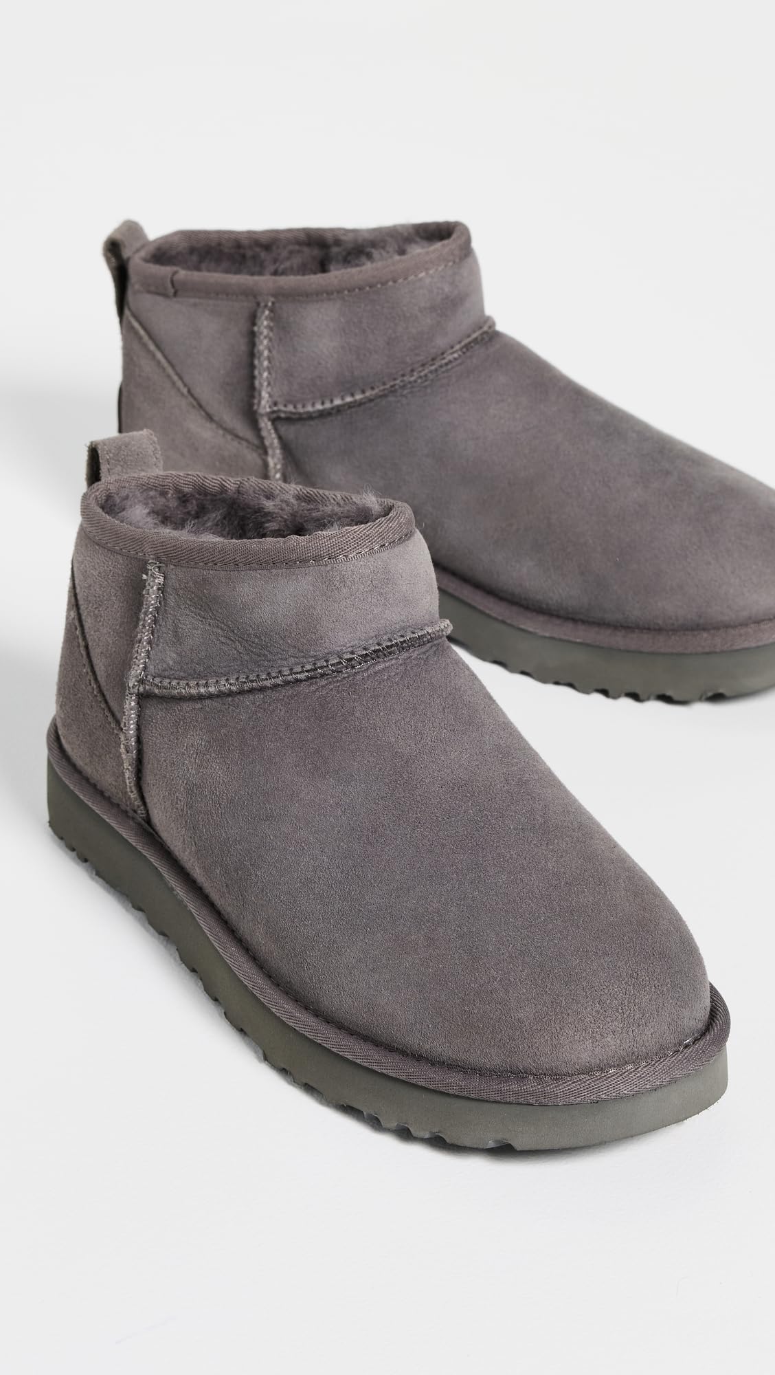 UGG Classico Ultra Mini stivaliDonna