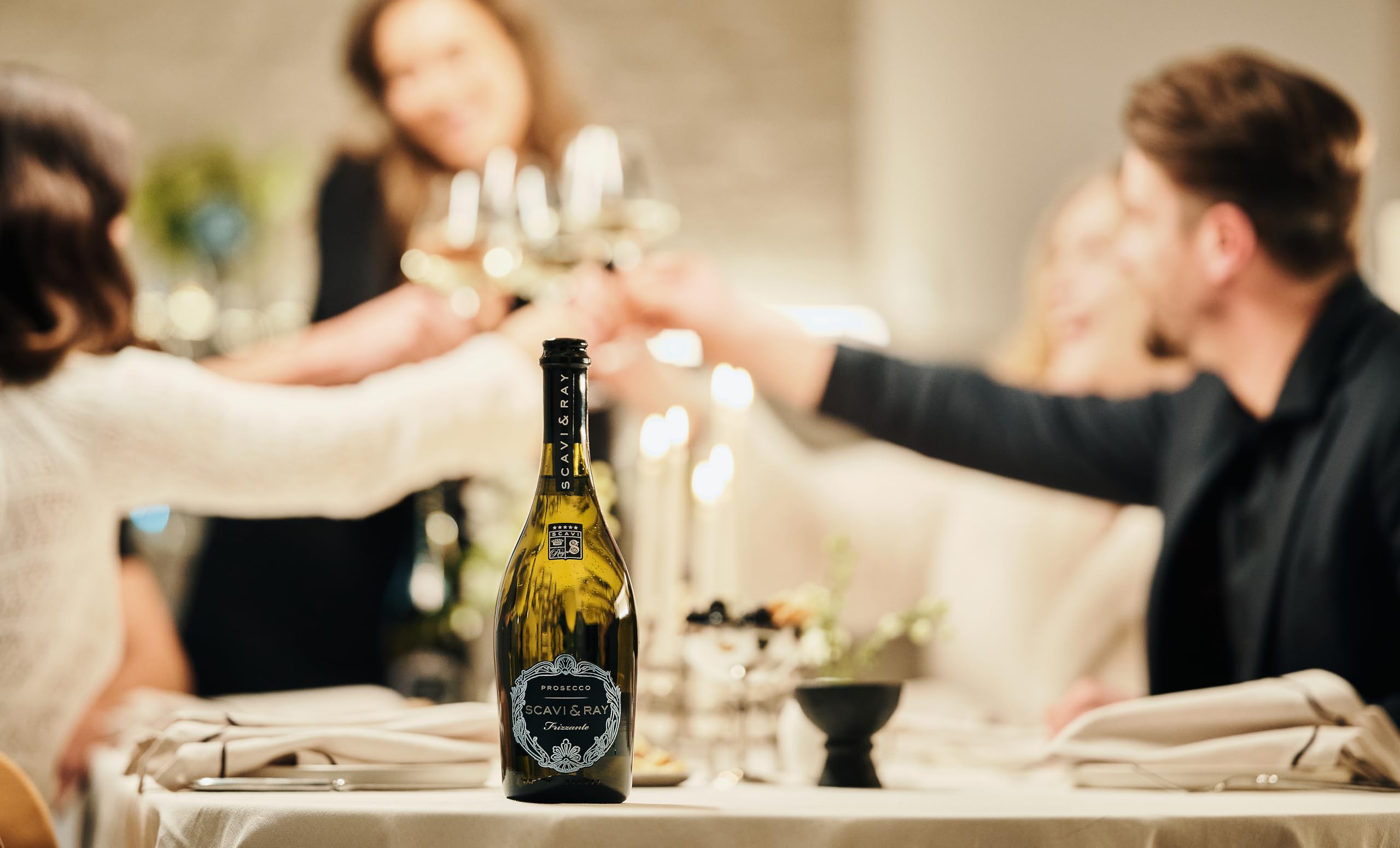 SCAVI & RAY Prosecco DOC Frizzante trocken 6 x 0,75l, fruchtig frischer Perlwein aus Italien, 10,5% Vol. Alkohol - perfekt für festliche Anlässe & Prosecco-Cocktails