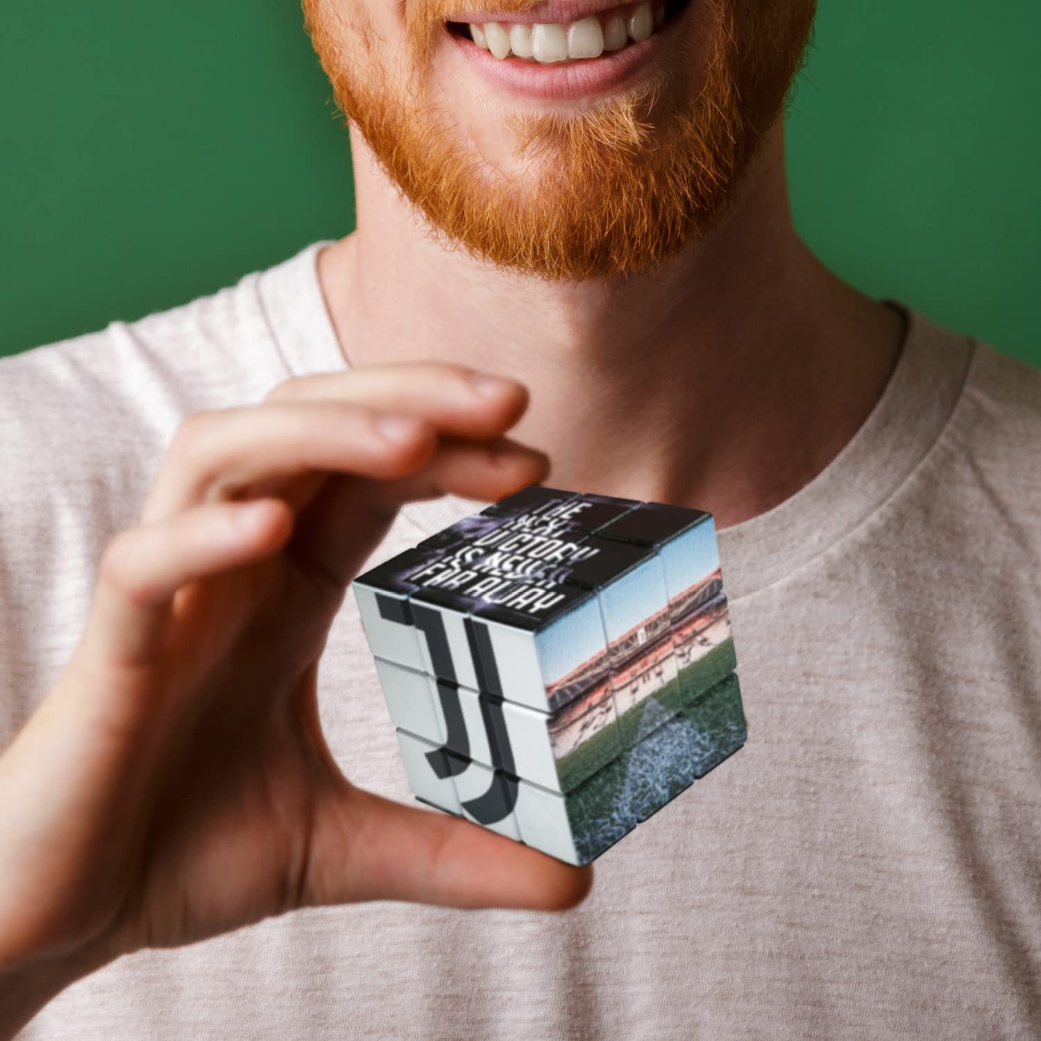 Mondo Toys - Cubo di Rubik Juventus, Rubik's Rubik, rompicapo originale 3x3 ad abbinamento di colori, classico cubo per problem-solving, 25648