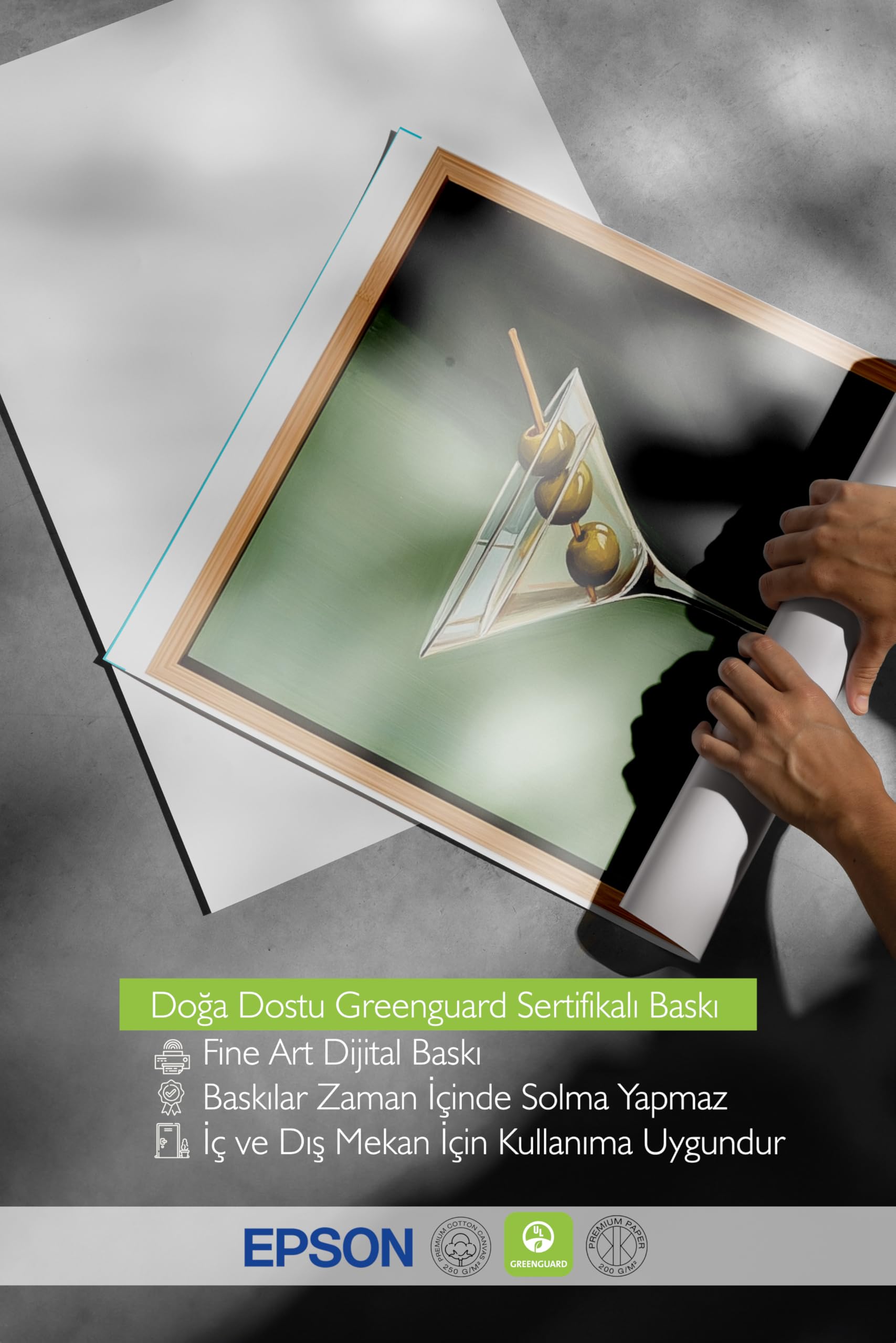 Zestia Ahşap Çerçeveli Tablo, Martini Bardağı, Zeytinli ve Yeşil Arka Plan, Realist Stil Poster No: 107095 30 x 40