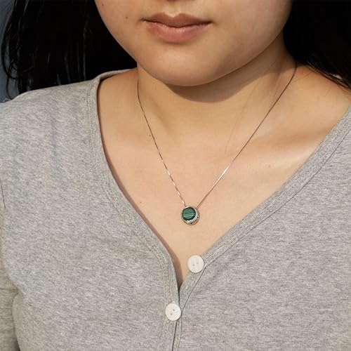 Miniatura 2 de Real Malachite Crystals Stone Necklace - Malachite Healing Crystal Energy Stone Pendant Set-in Luck Pattern on Back, Birthday Gifts Sterling Silver