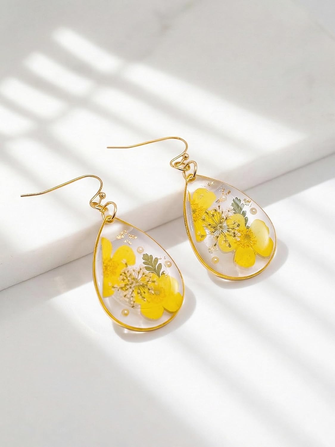 Real Flower Earrings for Women, Christmas Jewelry Gifts, Handmade with Delicate Pressed Flowers, Meaningful and Elegant Present for Her, Boho Nature-Inspired Earrings