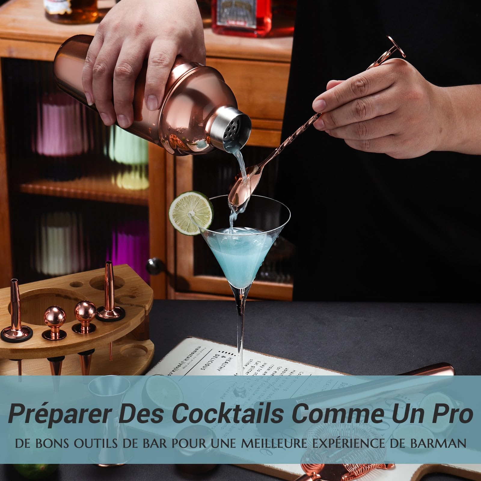 Kit Shaker à Cocktail avec Support, Kit Cocktail 12 Pièces en Acier Inoxydable avec Shaker Cocktail de 750ML Pilon Verre Doseur Cocktail, Machine à Cocktail Set pour Bar à Domicile, Fête (Or Rose)