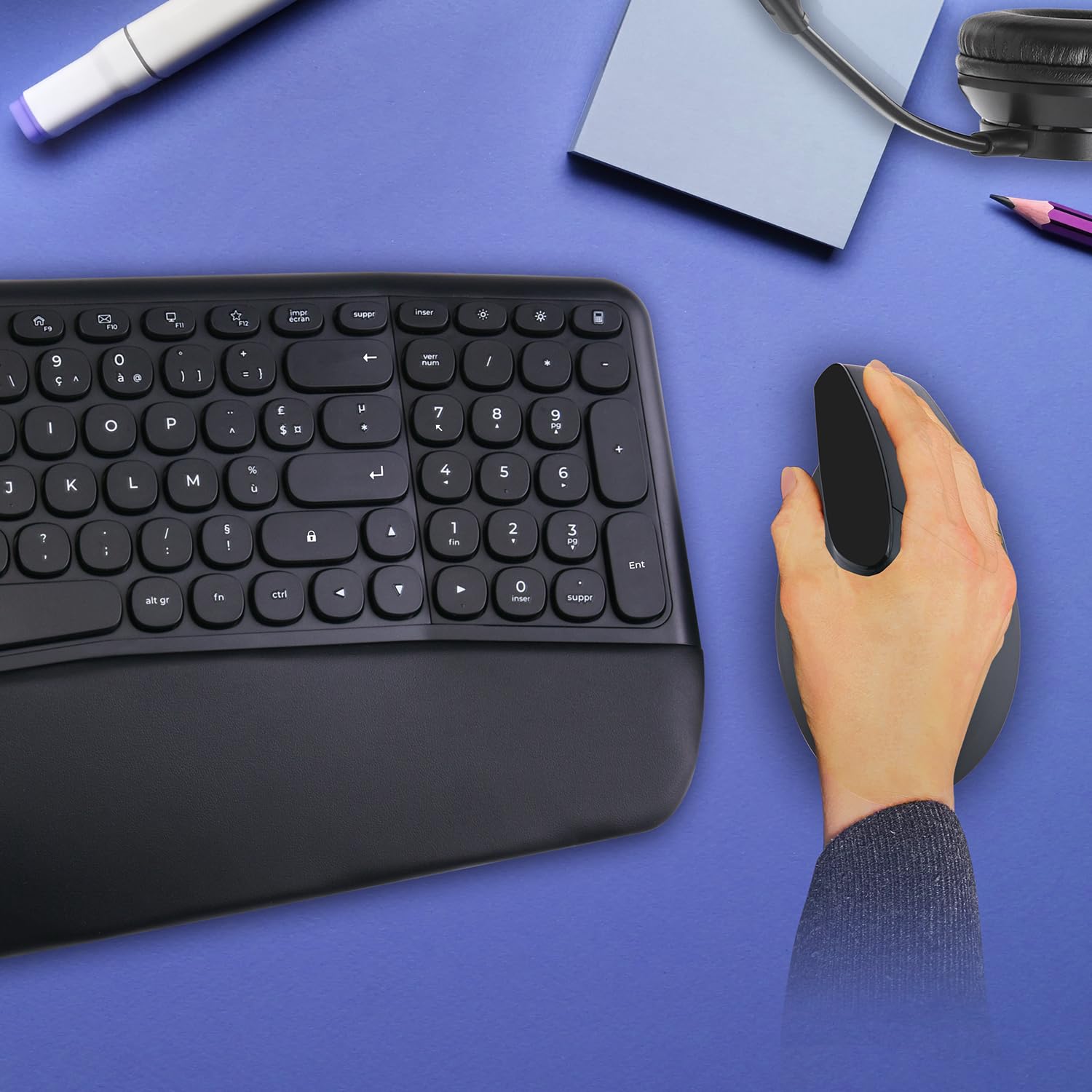 AD ADVANCE - Smartergo, Ensemble Clavier Souris sans Fil Ergonomique pour PC, Souris Verticale 57° Réglable 1600 DPI, Clavier AZERTY avec Repose-Poignets 112 Touches & 12 Raccourcis, 2.4 GHz, Noir