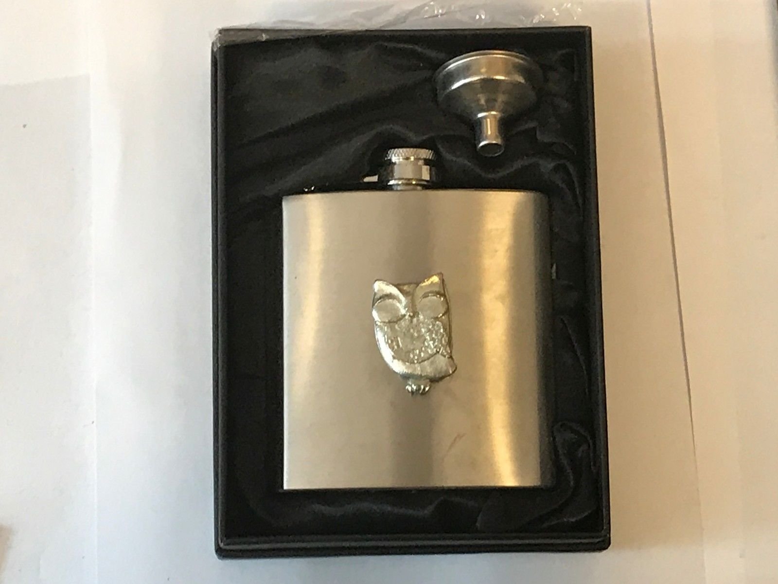 Flasque hibou dormant en acier un cadeau original du Derbyshire avec coffret