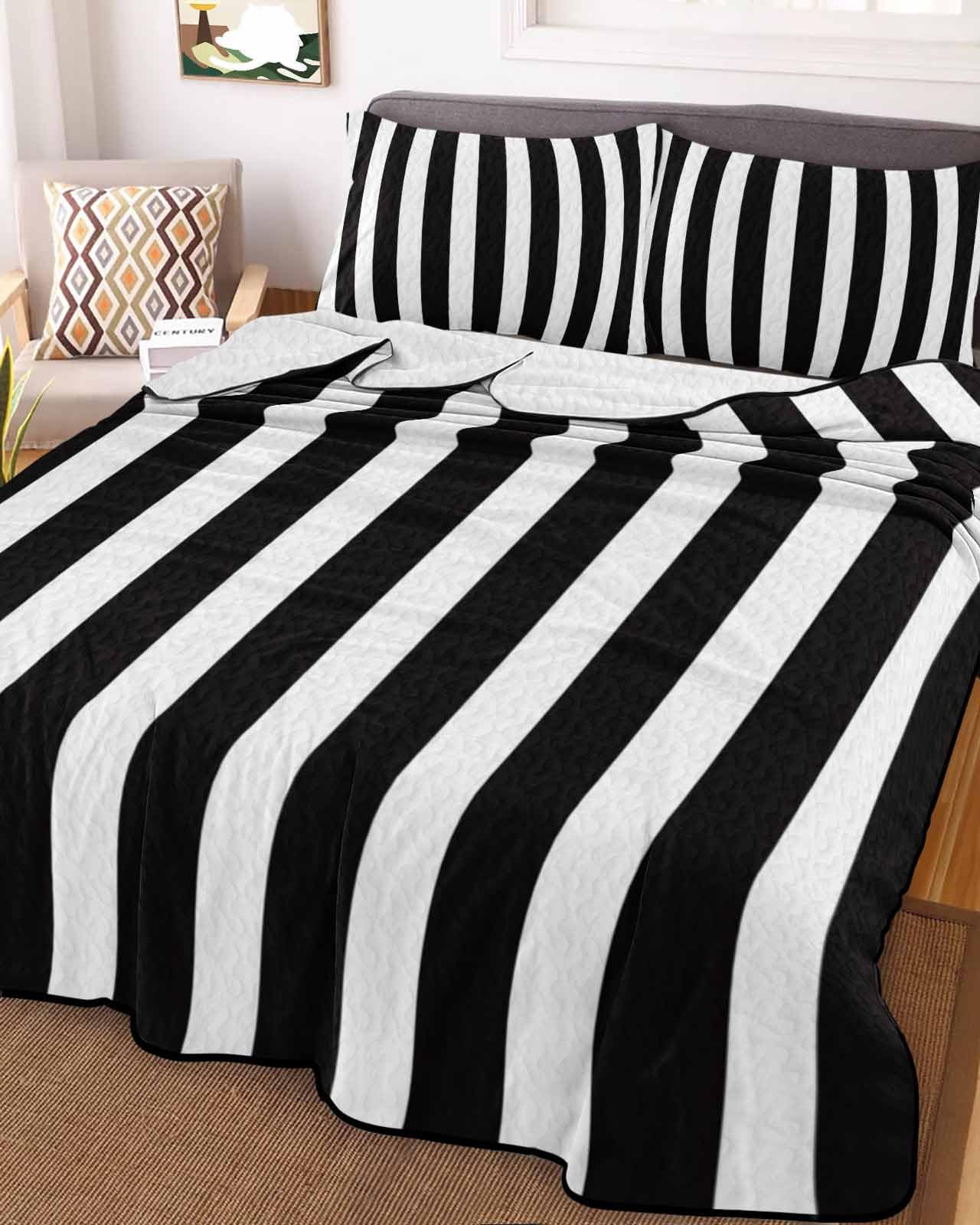 3-Piece Summer Quilt Twin Size, Black Striped Lightweight Cooling Bedding Comforter Blanket with 2 Pillow Shams, Modern Farmhouse Black White Stripes Bedspreads Quilted Coverlet Sets 68