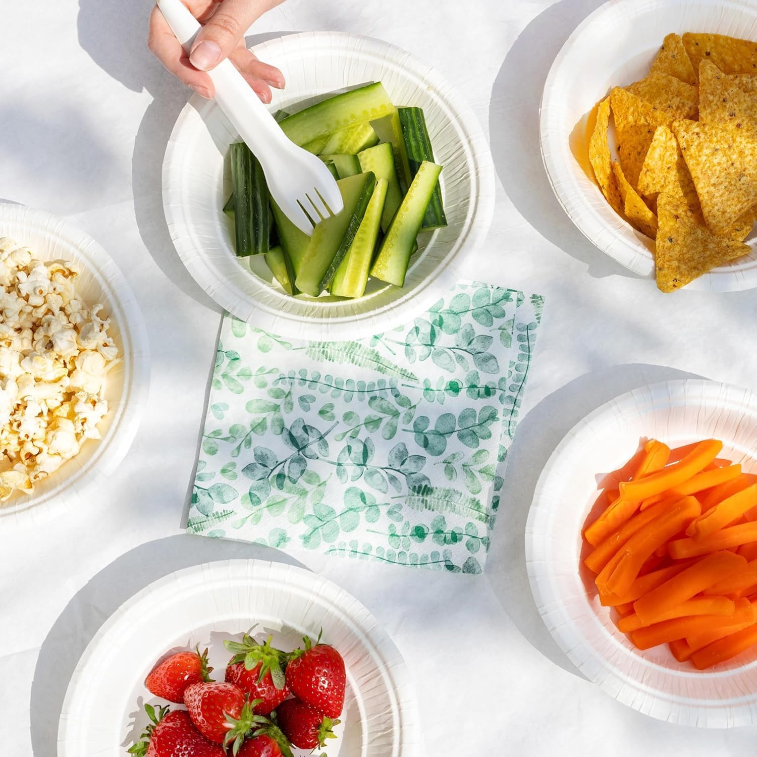 Talking Tables Table Kind 50 x Bulk Pack White Paper Bowls Eco-Friendly Disposable Bowls for Camping Catering Salad Dessert Cereal Recyclable Birthday Party Supplies Home Compostable Made in EU 23CM