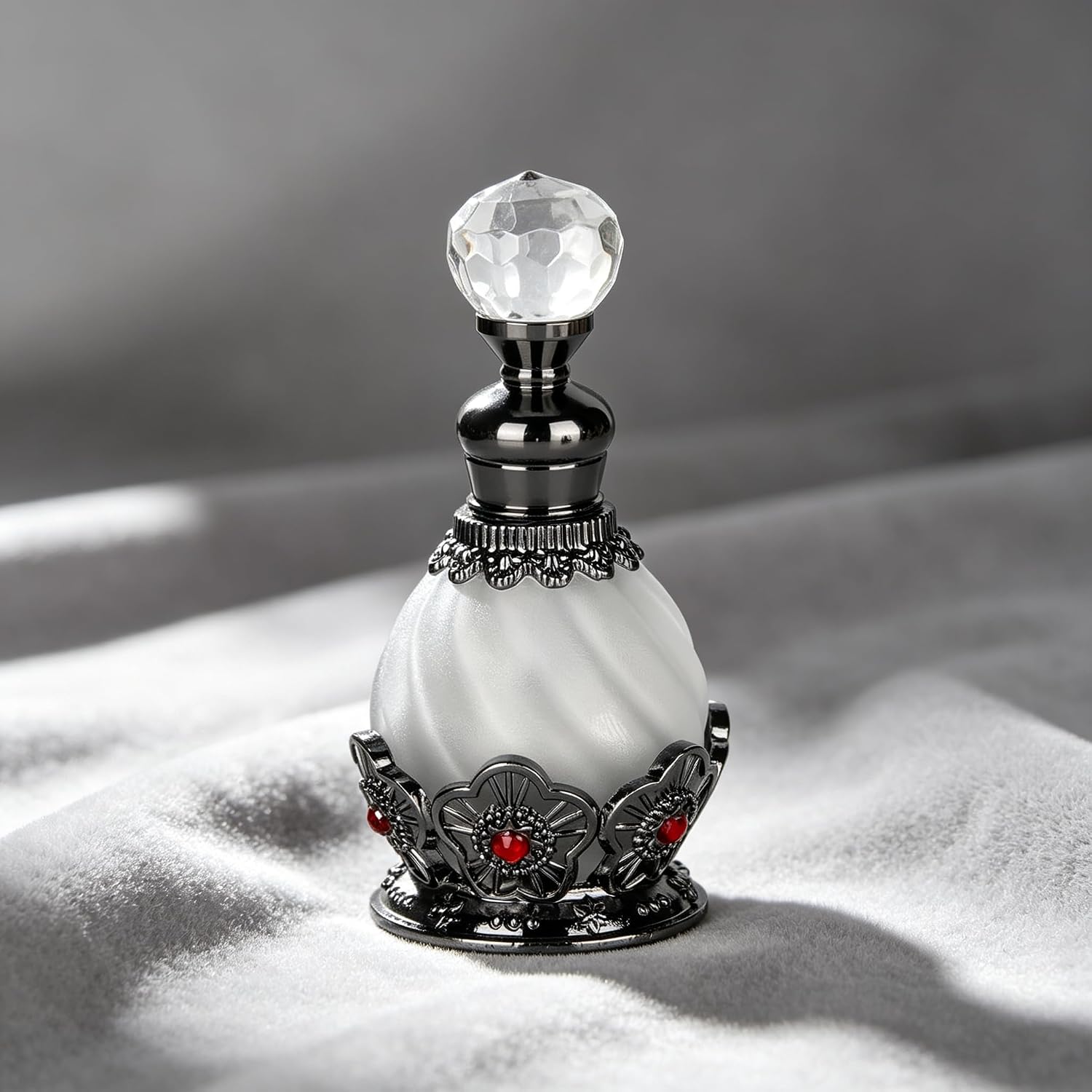 15ml Vintage Glass Perfume Bottle with Antique Silver Flower Figurine - Refillable Empty Decorative Bottle for Essential Oils - Girl or Women Gift for Dresser Table Decor