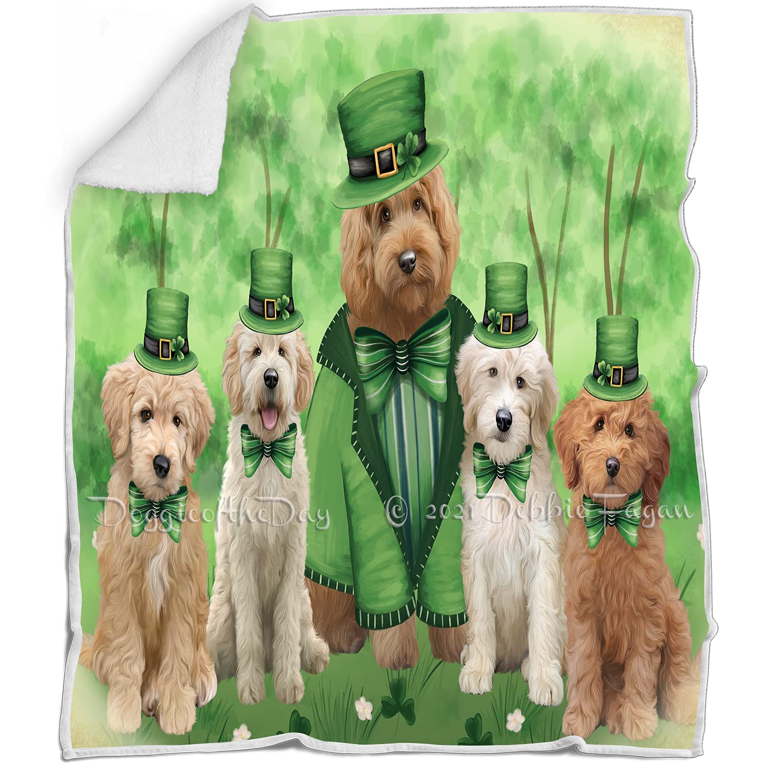 Amazon.com: St. Patricks Day Irish Family Goldendoodle Dogs  display picture 1