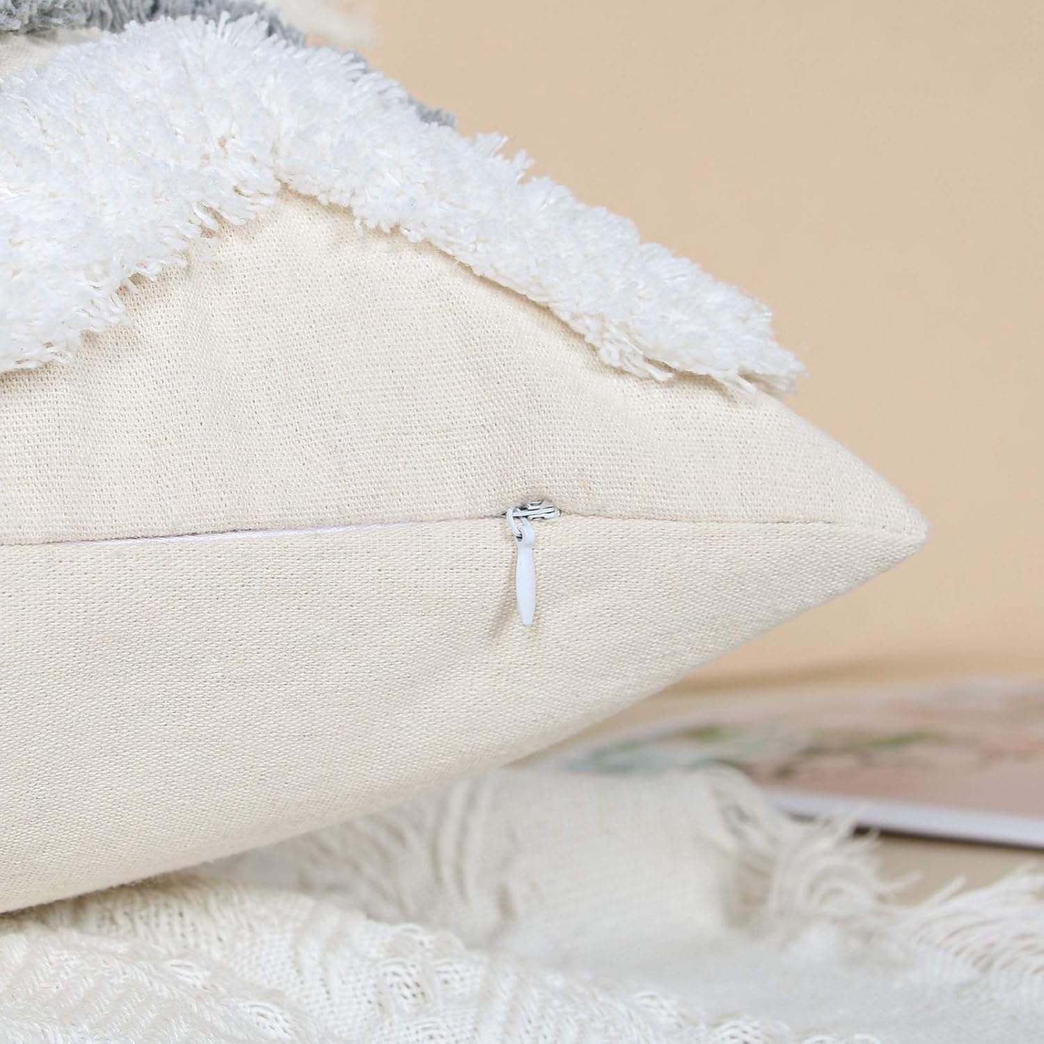 Mingfuxin White Grey Boho Pillow Covers 18x18, Decorative Pillow Covers Soft Woven Tufted Beige Throw Pillow Covers for Couch Sofa Living Room (No Pillow Insert, Only 1Pcs 18x18 Pillow Cover)
