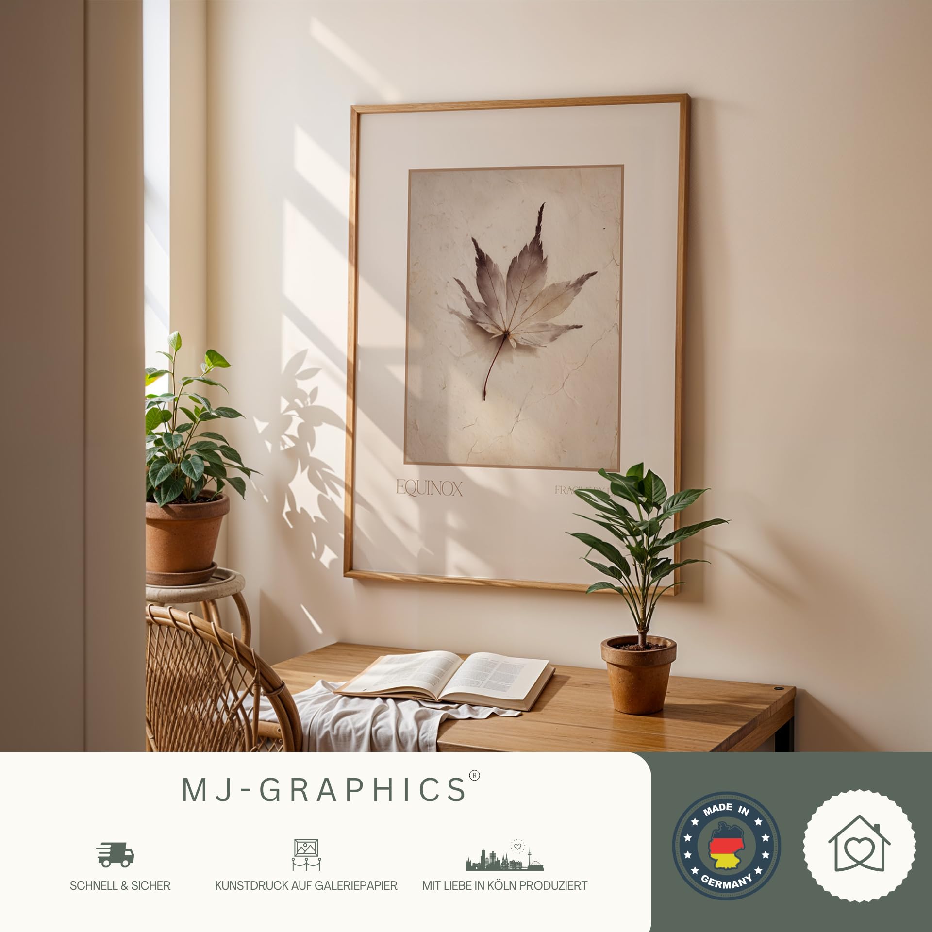 MJ-GRAPHICS® Poster Ahornblatt Beige Textur Kunstdruck Natur Ästhetisch Minimalistisch Wandbild Herbst Deko Wohnzimmer Skandi Design Boho Braun Stillleben – A2 Poster mit Rahmen Holz Braun