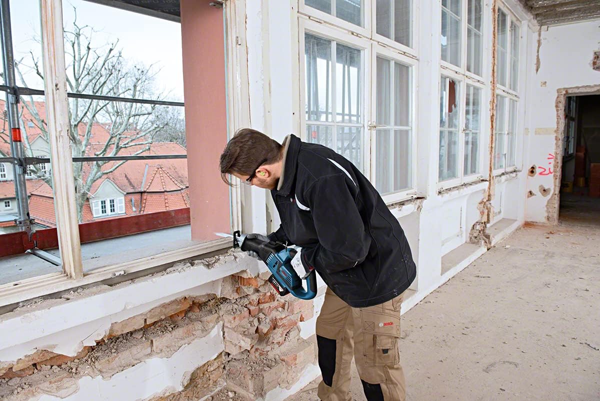 Bosch Professional 06016A8109 GSA 18V-32 Brushless 18V Sabre Saw GSA18V-32