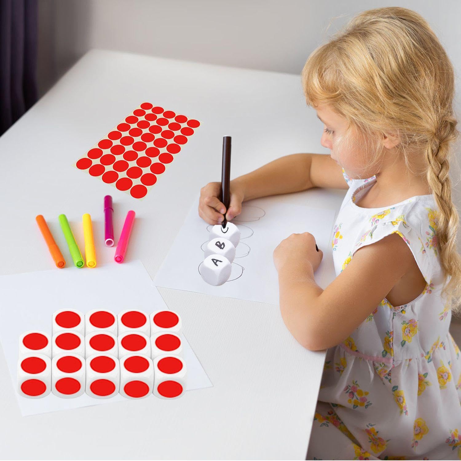 14 Pezzi di Dadi Bianchi, 2 Adesivi per L'Etichetta, Cubetti Acrilici Vuoti, Dadi di Gioco Creativi, Pittura Artistica Fai -da -Te.