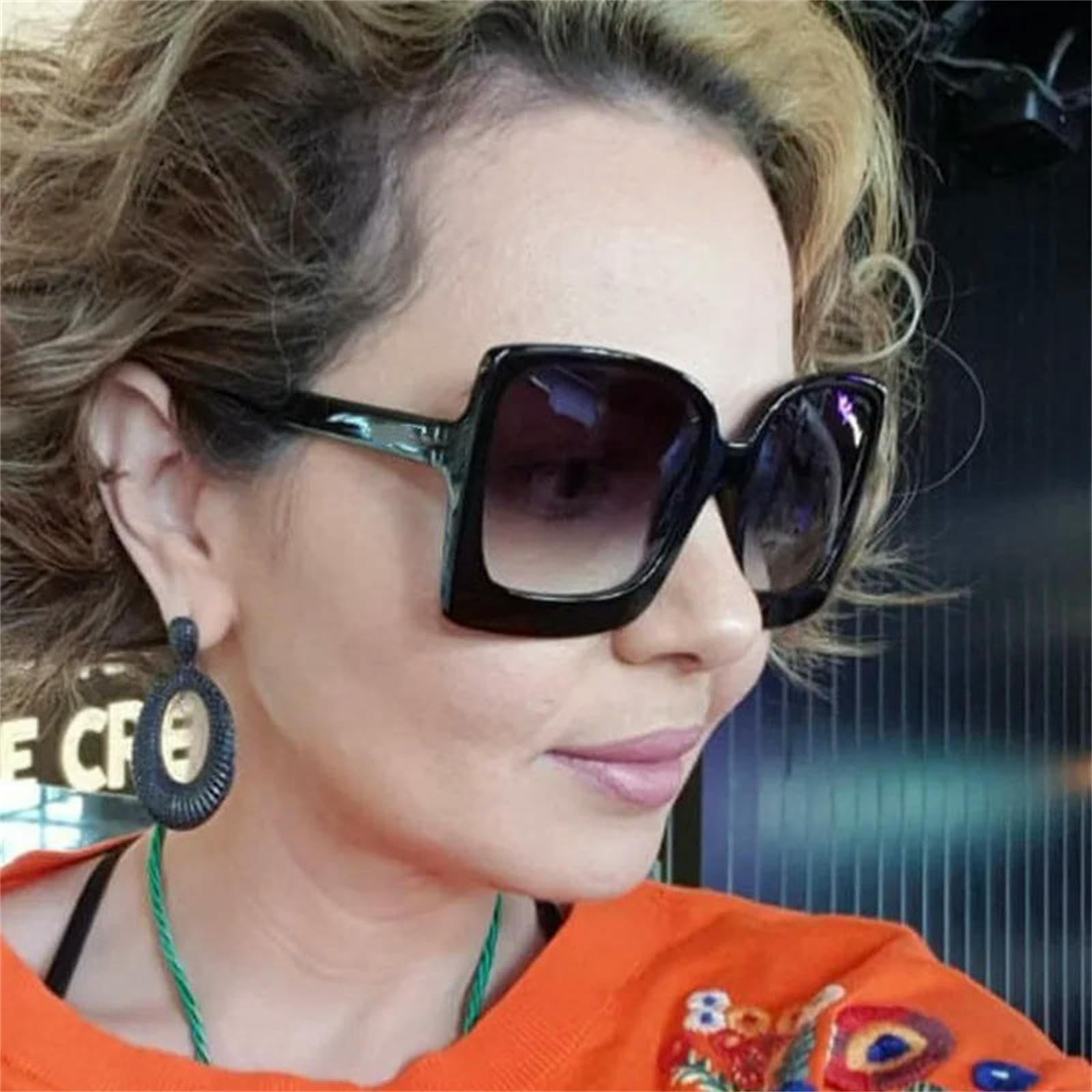 Damskie okulary przeciwsłoneczne, kwadratowe okulary przeciwsłoneczne, okulary do jazdy, odpowiednie do podróży na świeżym powietrzu.