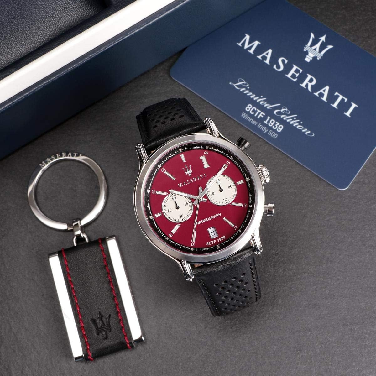 Maserati Orologio da uomo, Collezione LEGEND, in acciaio, cuoio, con portachiavi - R8871638002 Maserati Orologio da uomo, Collezione LEGEND, in acciaio, cuoio, con portachiavi - R8871638002