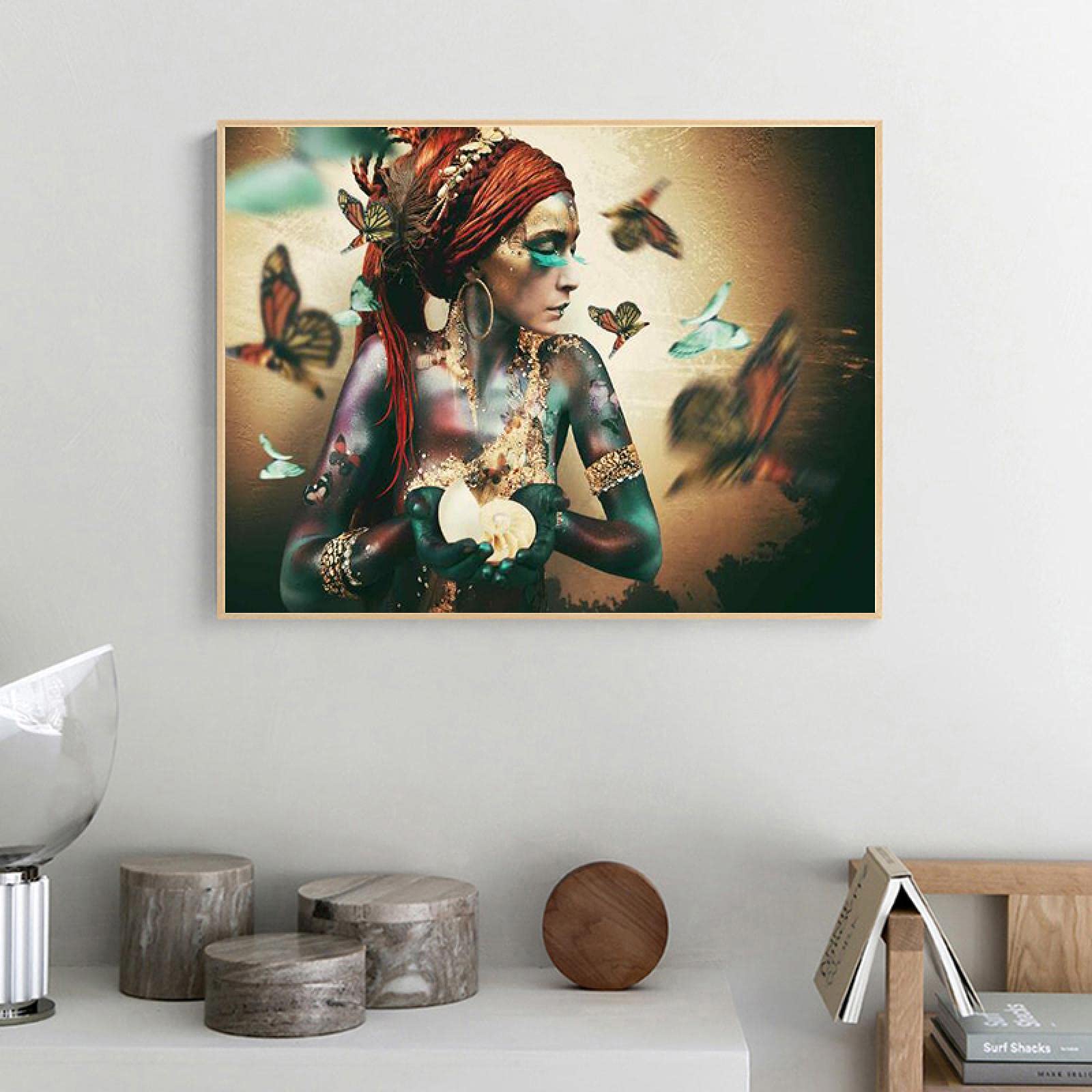 Yooyu Chica colorida Pintura en lienzo Mujer africana con cartel de mariposa e impresión de imágenes de arte de pared para la decoración de la pared de la sala de estar 60x95cm (24x37in) con marco