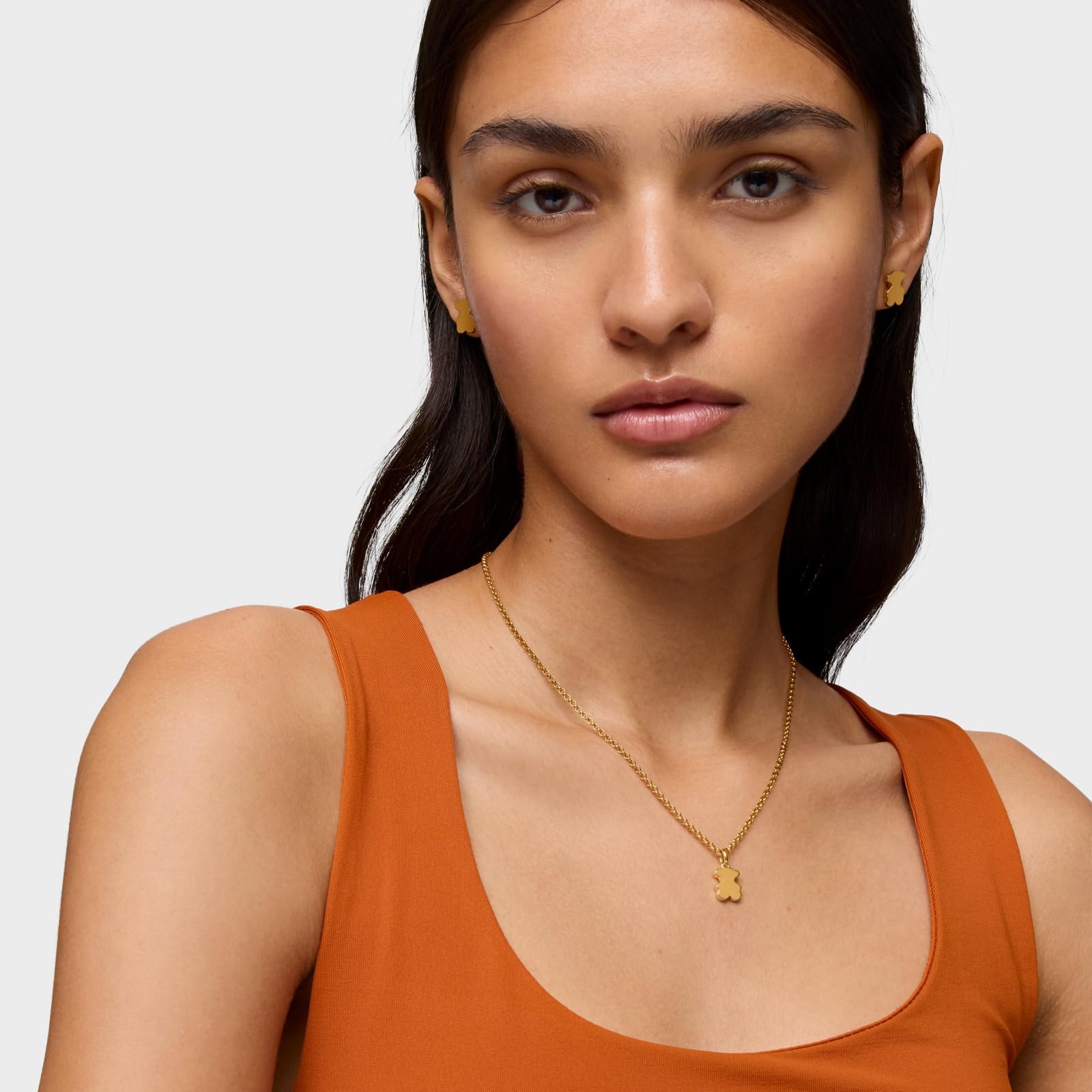 TOUS Colgante Pequeño para Mujer con Motivo de Oso con Baño de Oro 18 Kt sobre Plata de Primera Ley, 12 mm, Colección Sweet Dolls