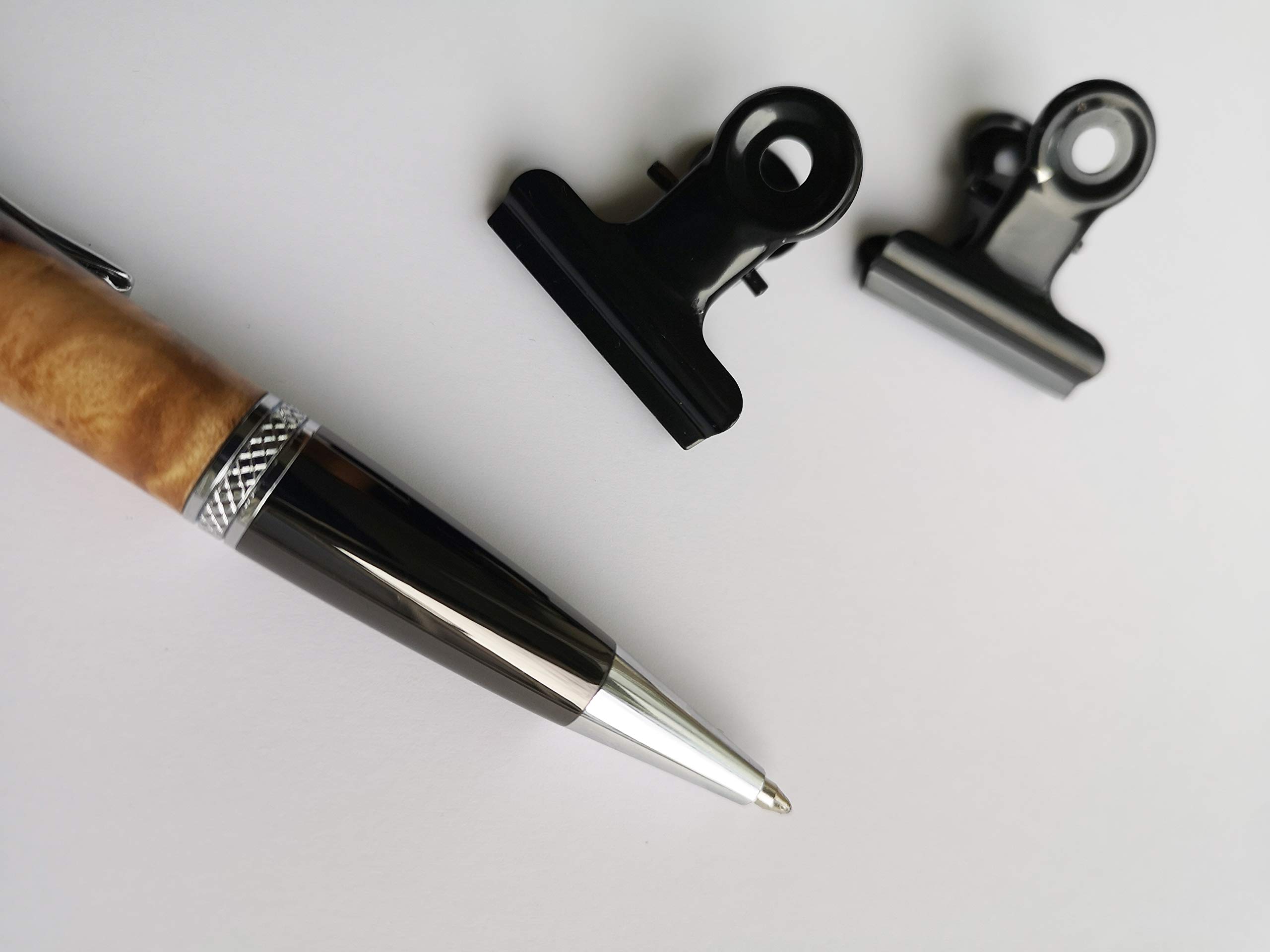 Handgefertigter Kugelschreiber aus Echtholz | Hochwertiges Geschenkset mit Etui | Business Geschenk Set aus Edel Holz für Mitarbeiter und Kunden (Mooreiche)