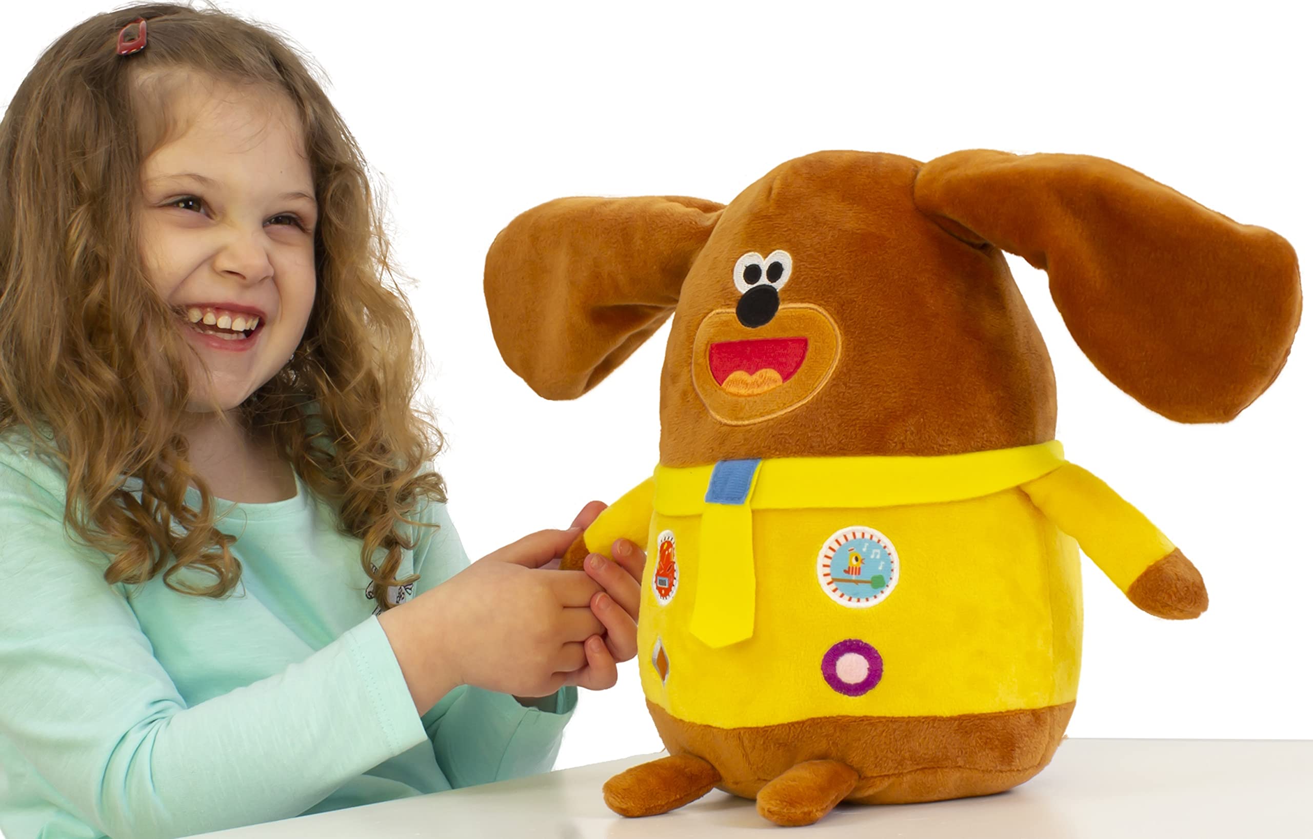 Bizak Hey Duggee Peluche da ballerino Duggee, giocattolo di peluche musicale che muove le orecchie con diversi suoni e canzoni, peluche da 25 cm