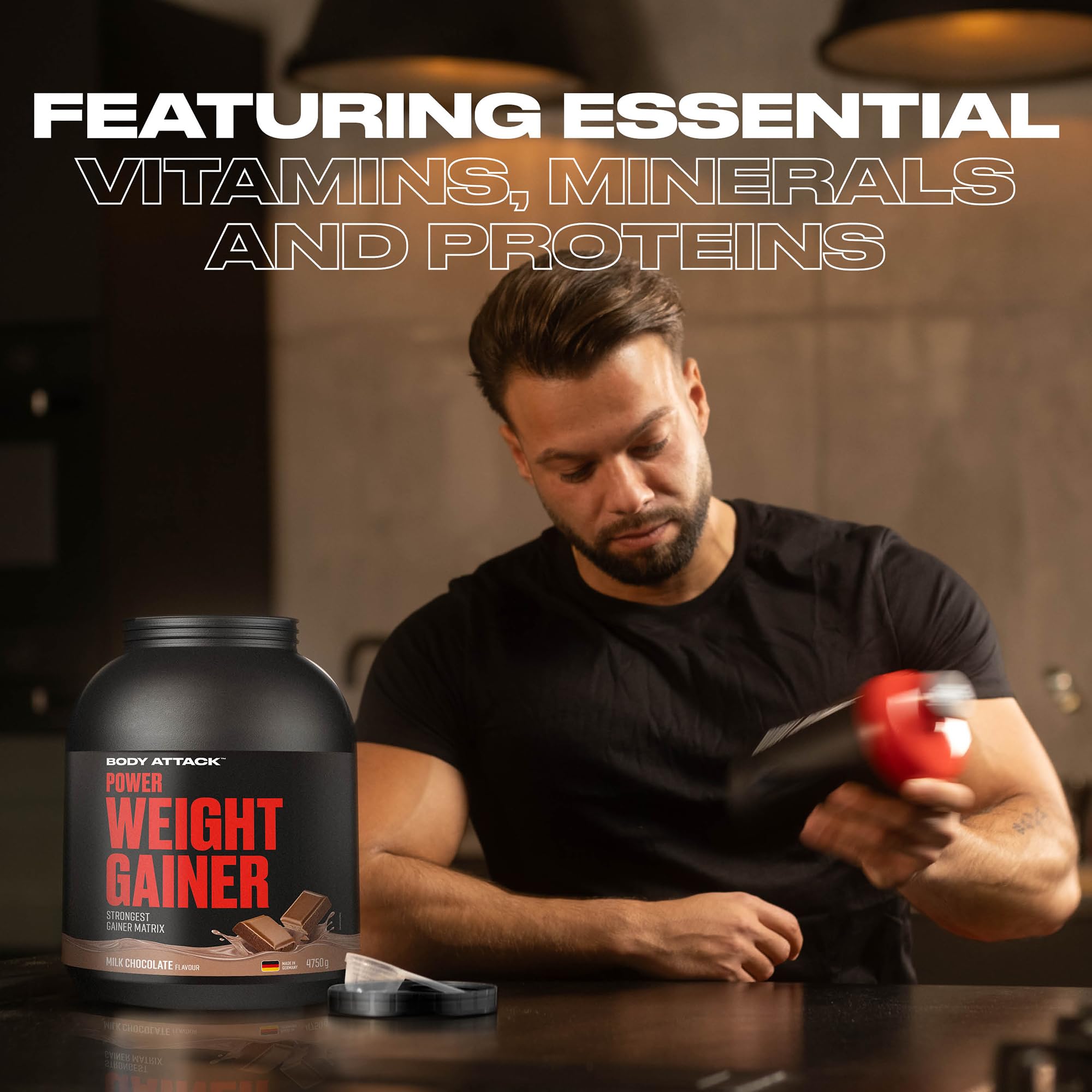 Body Attack Weight Gainer - Strawberry - 4,75 kg - Dein Mass Gainer für Masseaufbau & Muskelaufbau - Mit Whey Protein, BCAA und Kohlenhydraten - Dein fettarmer Masse Shake für hochwertige Kalorien