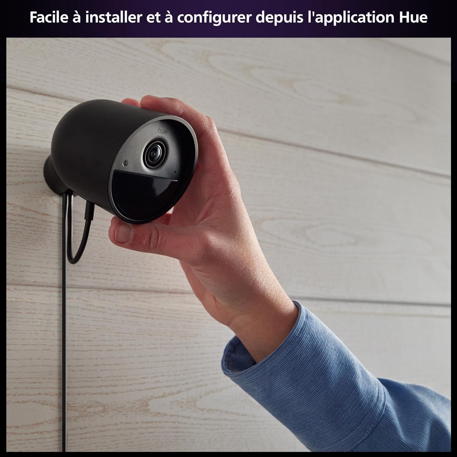 Philips Hue Secure, Kit de Démarrage avec 1 Caméra Filaire Sécurisée Blanche, 2 Capteurs de Contact Sécurisés Blancs, 2 Ampoules Connectées White and Color Ambiance, 1 Pont, Facile à Installer