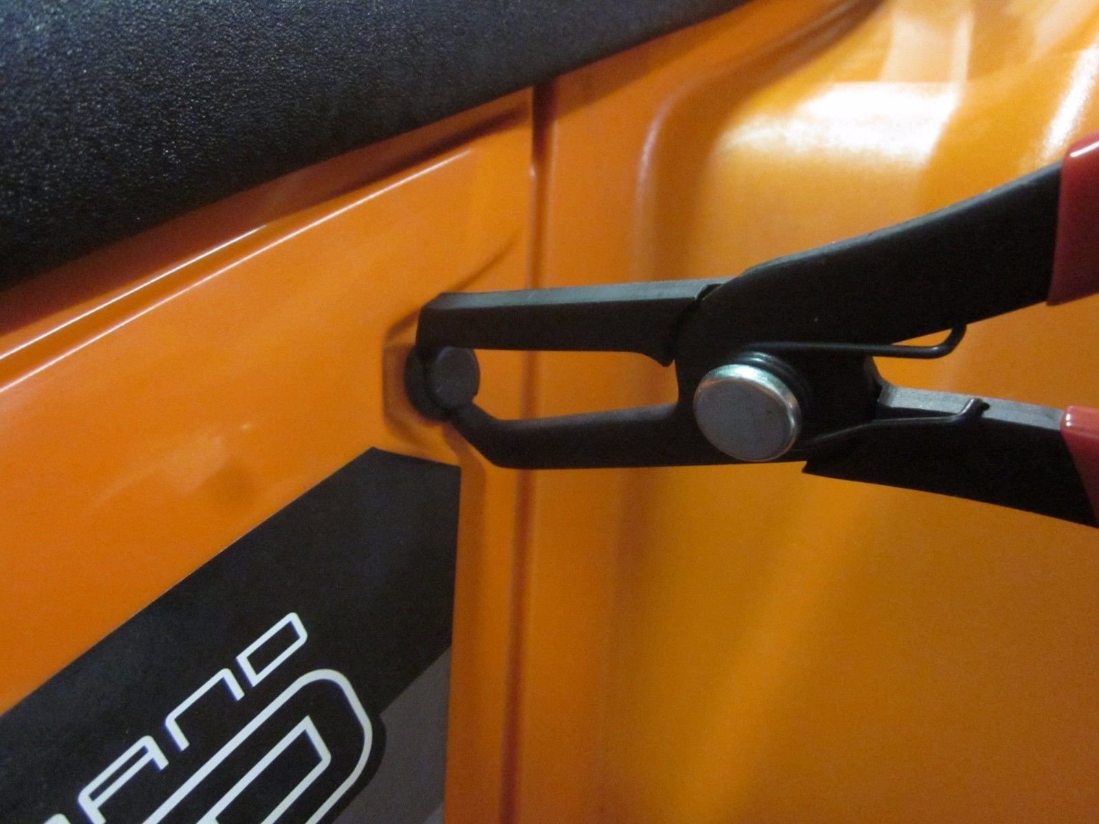 Polaris RZR 570 800 900 1000 Plastic Body Rivet Pliers Tool - For 7661855 Rivets