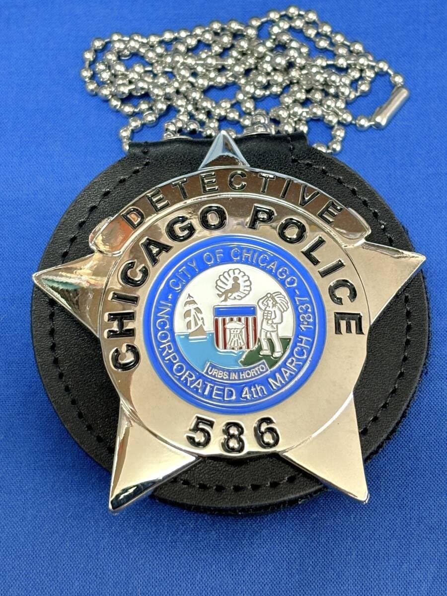 Amazon.co.jp: ポリスバッジ CHICAGO POLICE 586 レプリカ アメリカン 