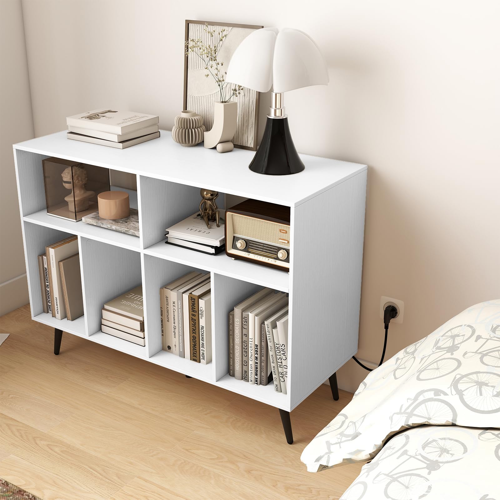 COSTWAY Meuble Rangement Vinyle pour Albums, 6 Compartiments, Rangement CD DVD Manga, 5 Pieds en Métal, Support pour Tourne-disque, Meuble Hifi, Bibliothèque Basse (Blanc,Avec prise)