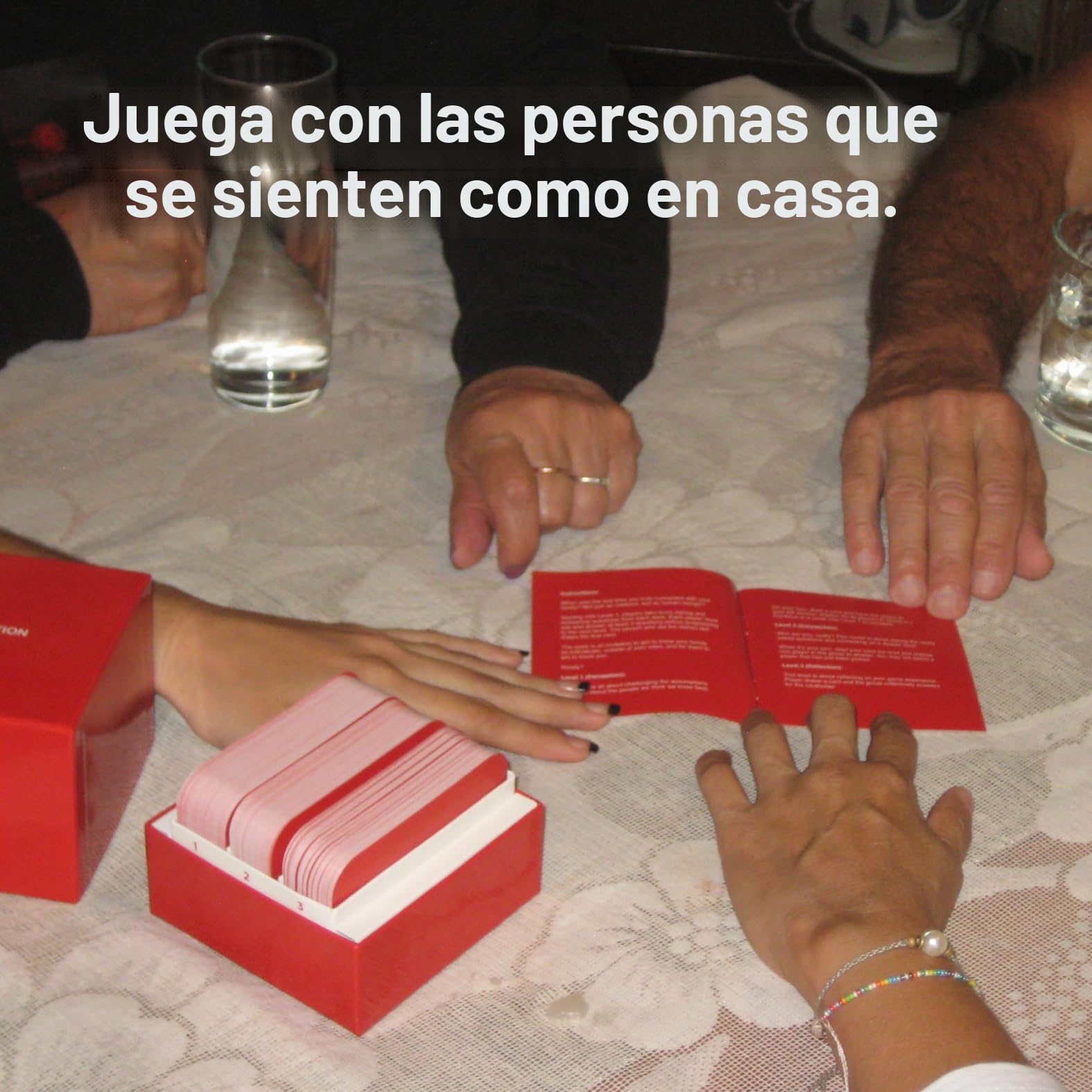 WE'RE NOT REALLY STRANGERS - Juego de cartas de edición familiar, 150 cartas de conversación para adultos, adolescentes, parejas y desconocidos, divertida fiesta familiar para noche de juegos o cita