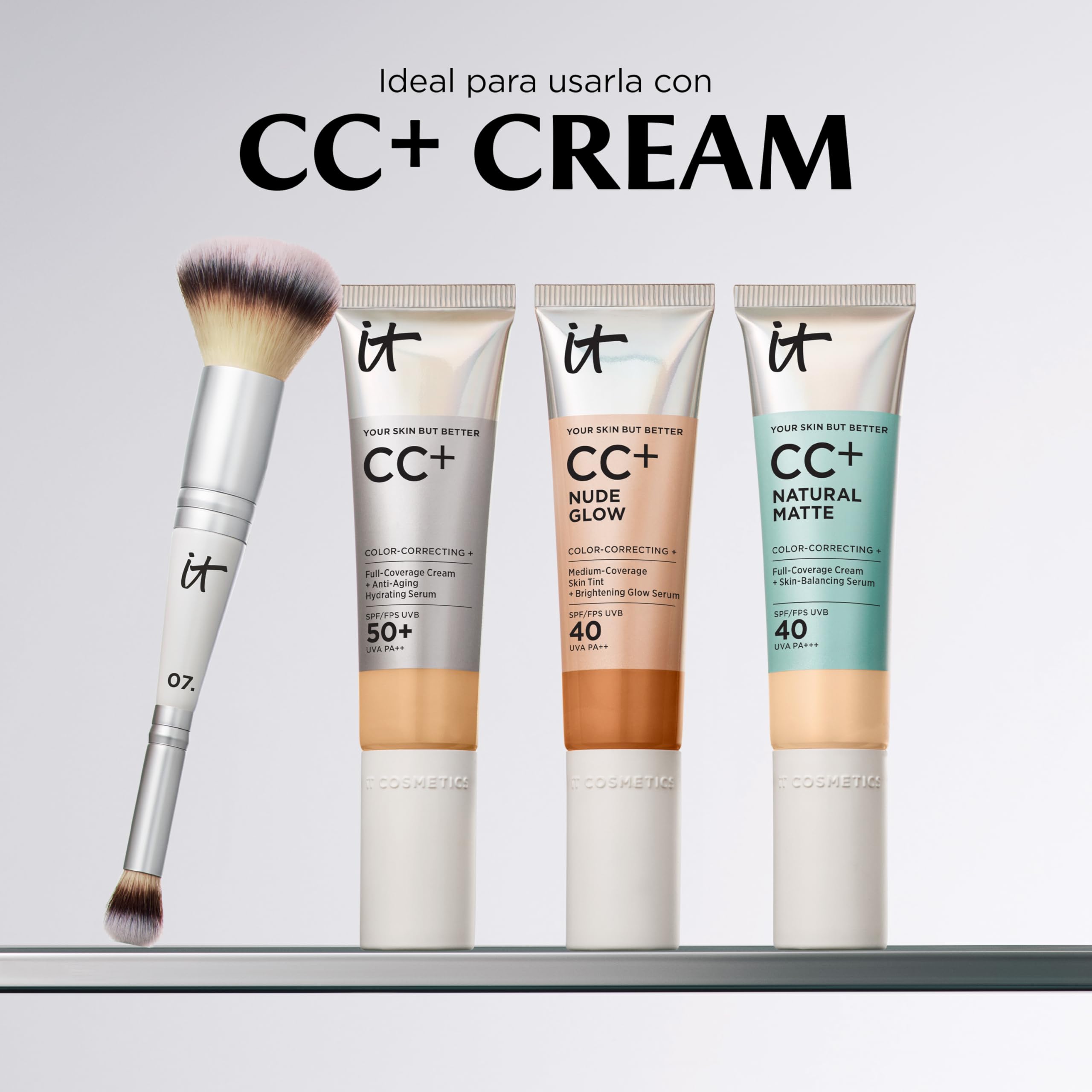 IT Cosmetics, Brocha Dual para Base de Maquillaje y Corrector, Mejor Acabado, Cerdas Resistentes y Ultrasuaves, Heavenly Luxe Complexion Perfection No. 7