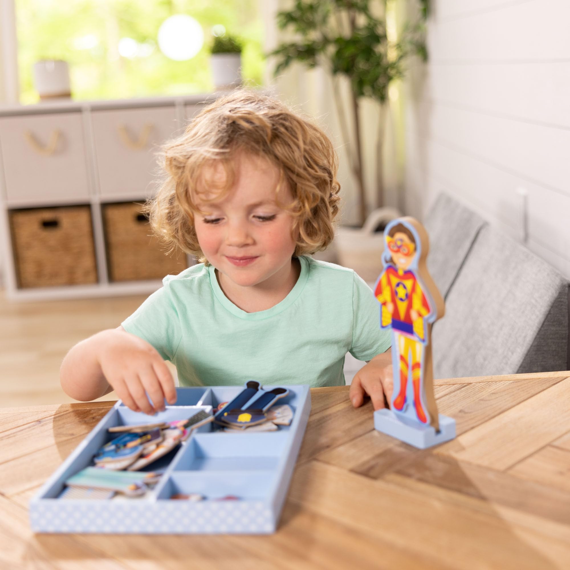 Melissa & Doug Gioco Calamite Bambola da Vestire - Julia | Giochi Magnetici per Bambini 3 Anni su | Giochi Calamite Bambola di Legno Crea La Moda | Bambole con Vestiti da Cambiare