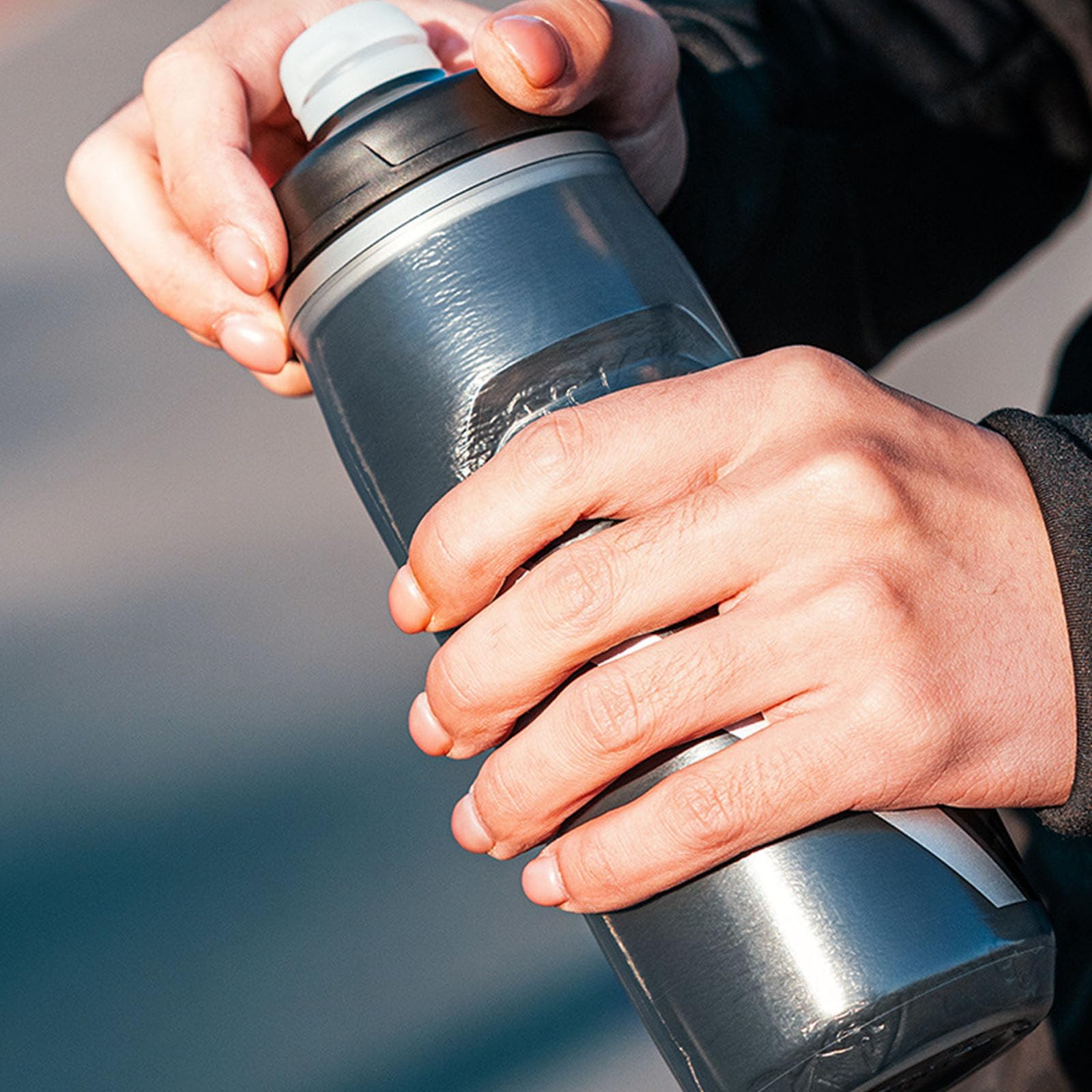 High Flows Boquillas Universales Botellas de agua para bicicleta, botellas de ciclismo con doble aislamiento para fitness al aire libre, botella térmica con exprimidor