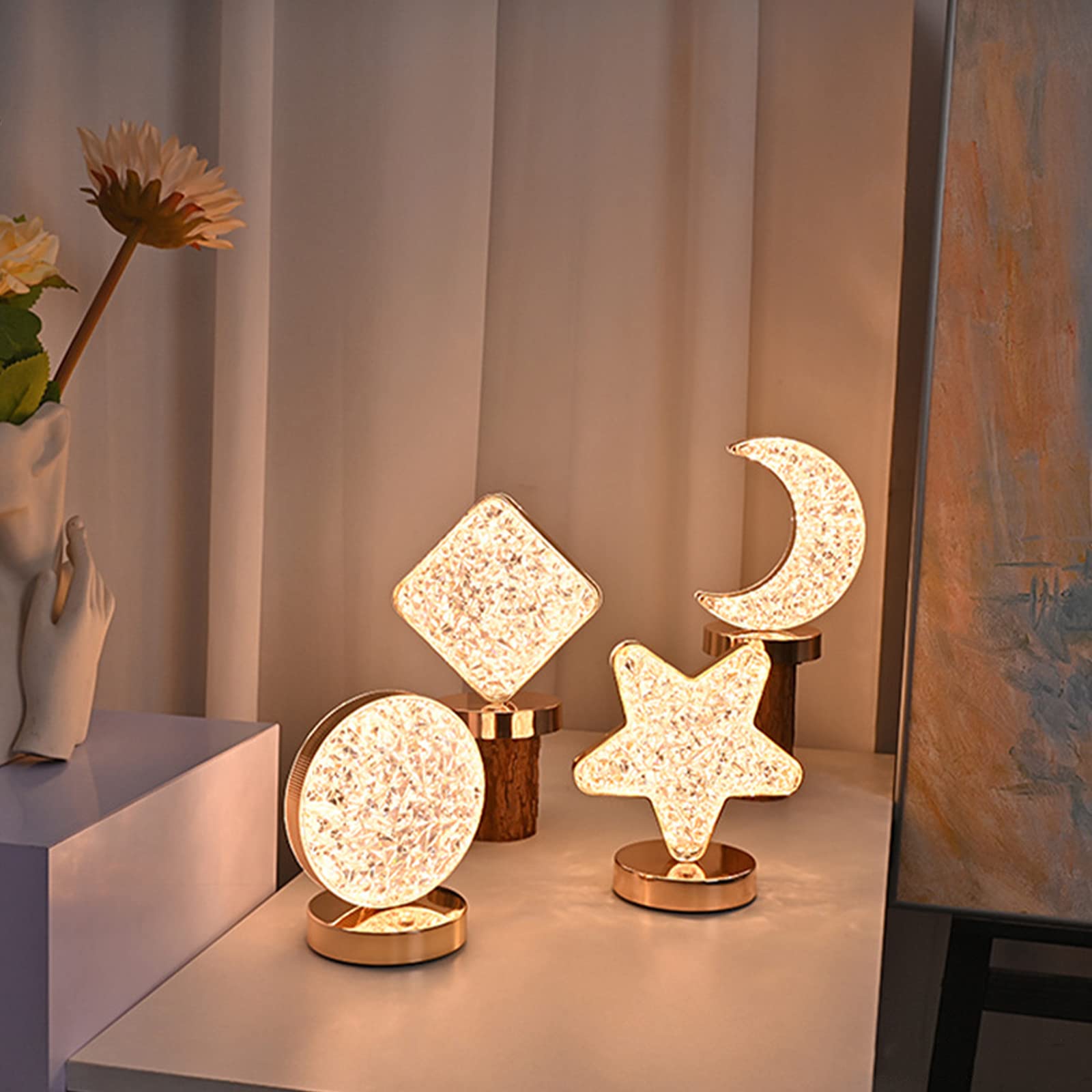 Lampada Da Tavolo A Forma Di Omino Dorato 3 Luci LED Ricaricabile Con 5 Pose Creative