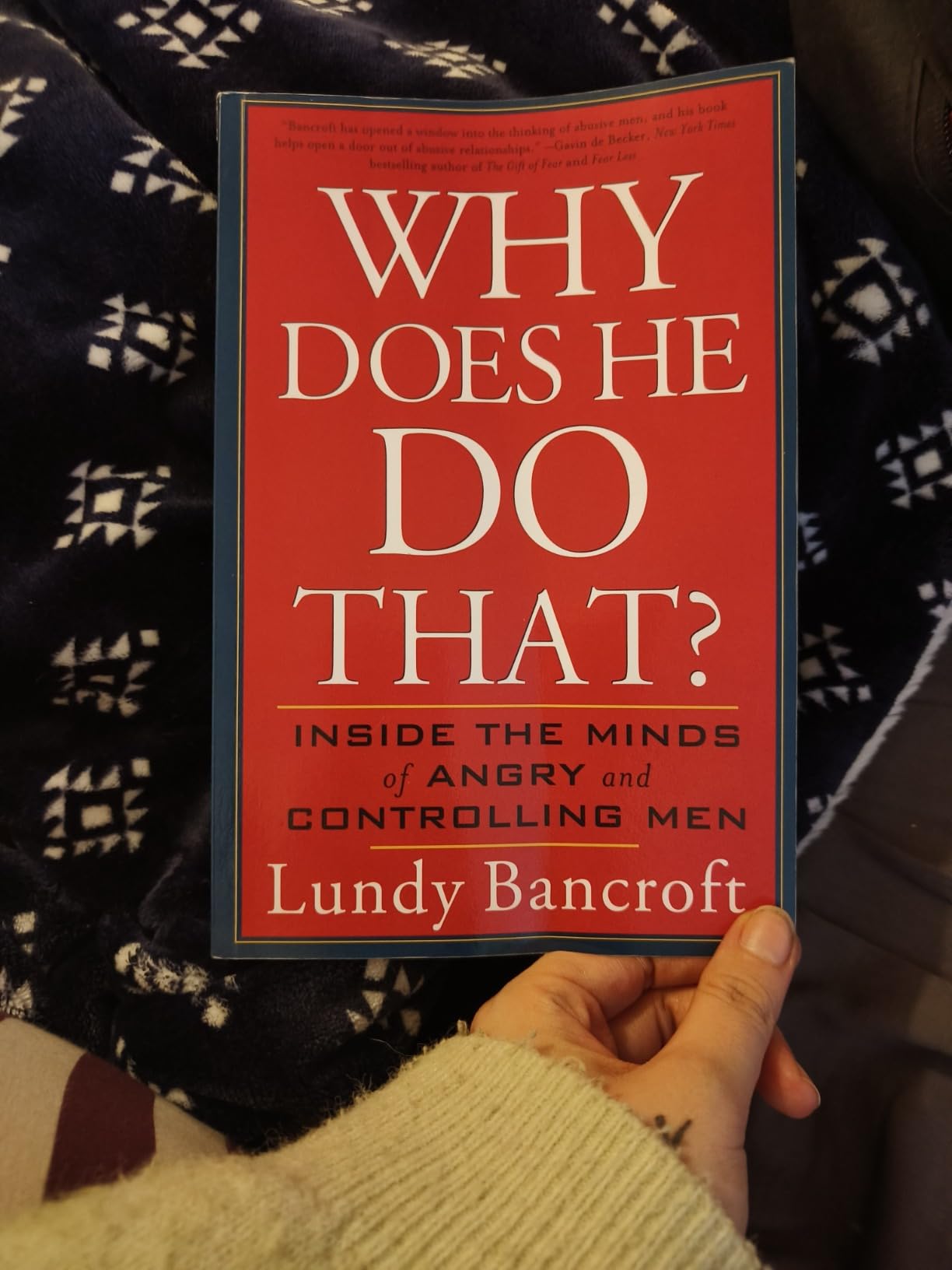 Why Does He Do That?: Inside the Minds of Angry and Controlling Men eBook : Bancroft, Lundy ...