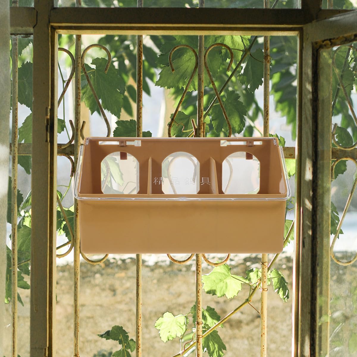 Comedero Colgante Multi-función Marrón y Fácil de Limpiar de Plástico Pack de 2 Unidades para Pájaros Adecuado para Jaulas de Mascotas