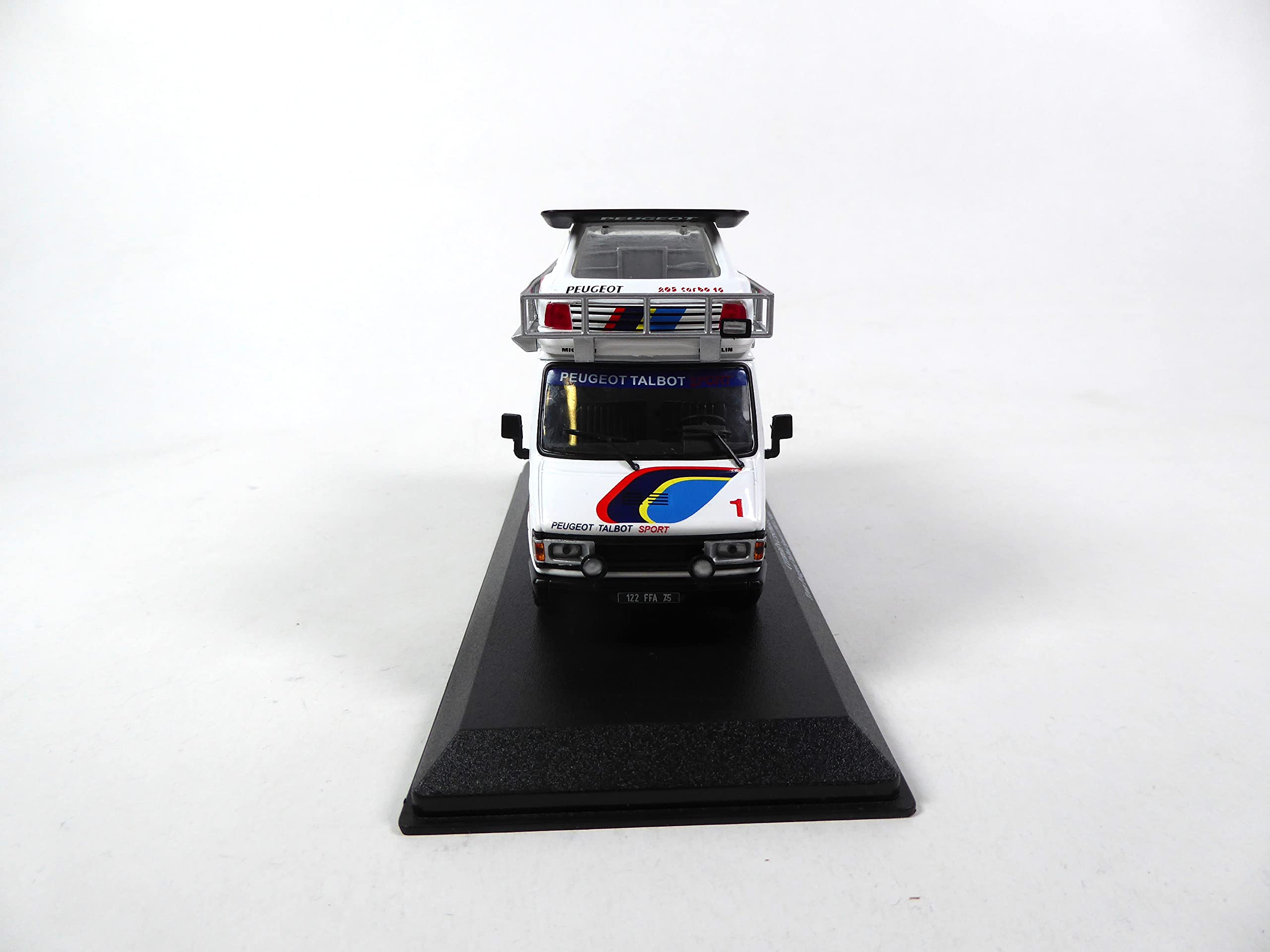OPO 10 Camion 1/43 Citroen C35 Phase 2 + Coque de Peugeot 205 GTI Turbo 16 sur Le Toit/Team Peugeot Talbot Sport - CMC001