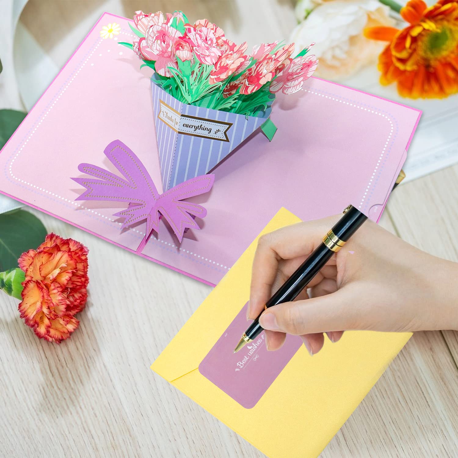 Moederdag cadeau - Mooie kaarthouder met vaasje en houten kaartje
