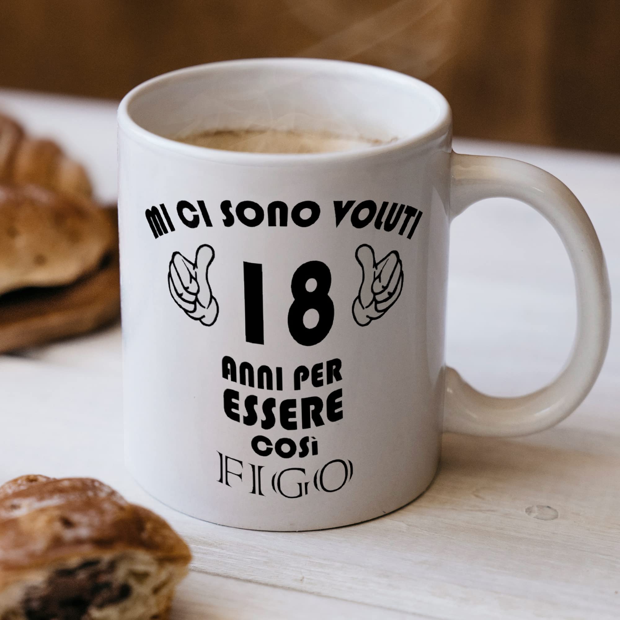 Tarklanda Tazza Regalo per Il 18° Compleanno con la Scritta 18 ormai Cresciuto! Tazza da caffè in Ceramica per Ragazzo e Ragazza, Idee Regalo per Il 18° Compleanno, per Figlio e Figlia (Nero