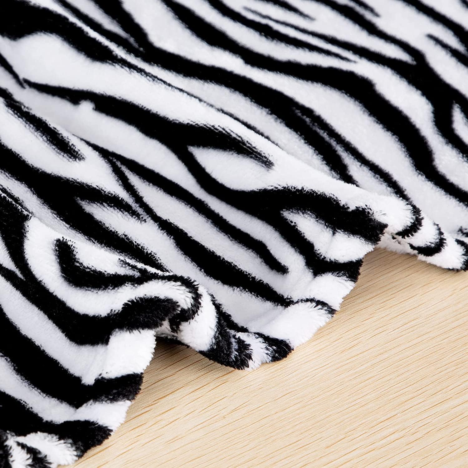 MACEVIA Flannel Fleece Throw Blanket for Couch, Zebra Blanket Black and White for Adult, Lightweight Warm Cozy Soft Blanket for Bed Sofa 260GSM, Suitable for All Seasons (Black Zebra,50x60inches) - Image 5