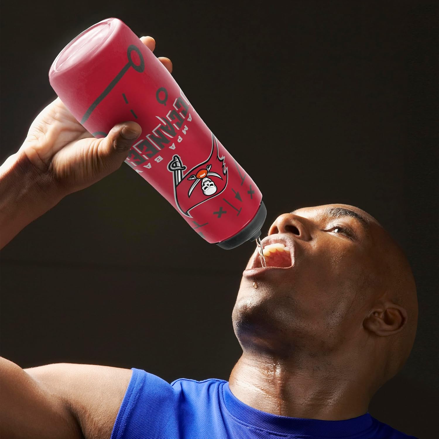 NFL Tampa Bay Buccaneers Squeezy Water Bottle - Image 3