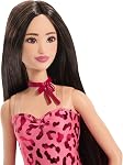 Barbie Fashionistas Poupée #246 avec Cheveux Noirs, Tenue Thématique Léopard | Vêtue d'une Robe Sans Manches à Imprimé Léopard Rose avec Accessoires comme un Collier à Nœud et des Bottes