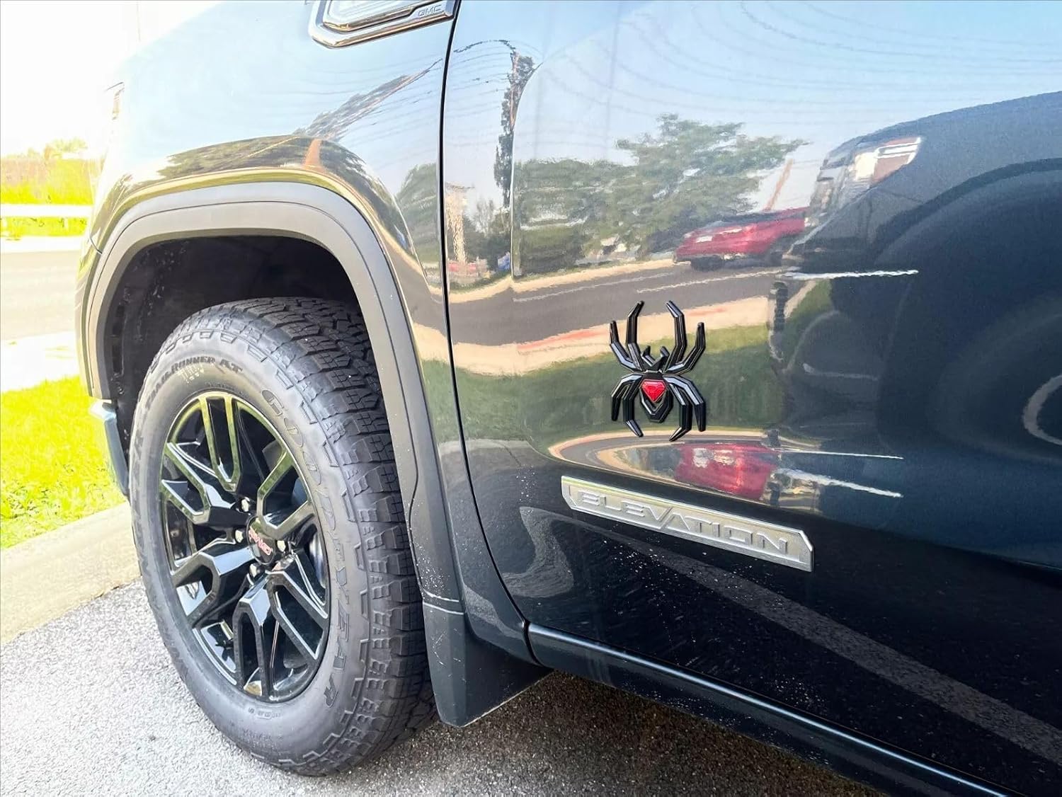 1Pc Custom Spider Emblem Left Right Car Badge for Universal Car Body Motorcycle SUV Widow Door Edition Decoration (Black Red)