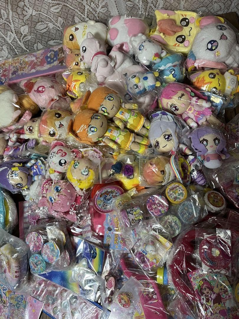 Amazon.co.jp: 歴代プリキュアグッズ セット130点越えセット 